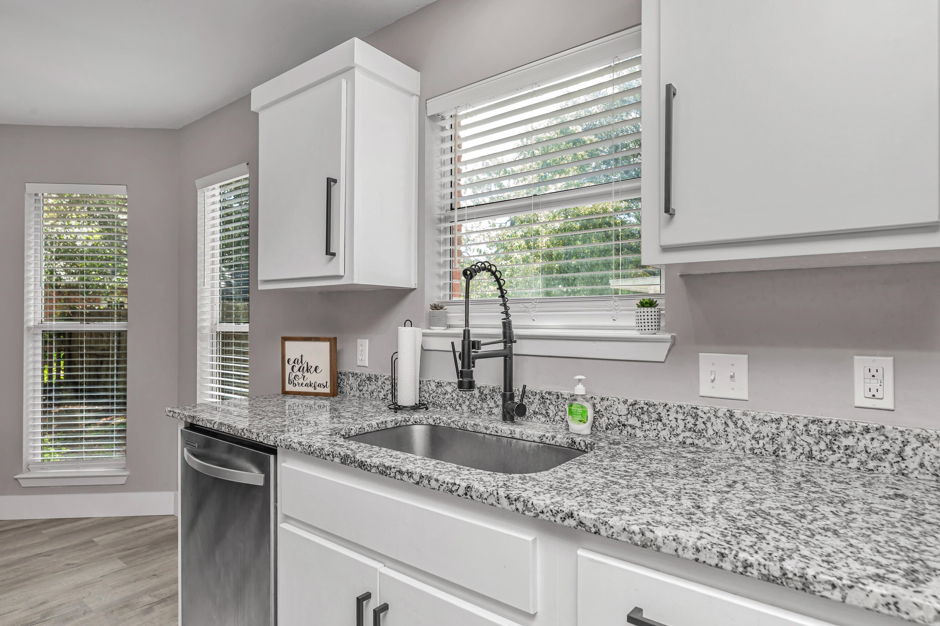 PARKWOOD COURT AT BLUEWATER BAY - Residential