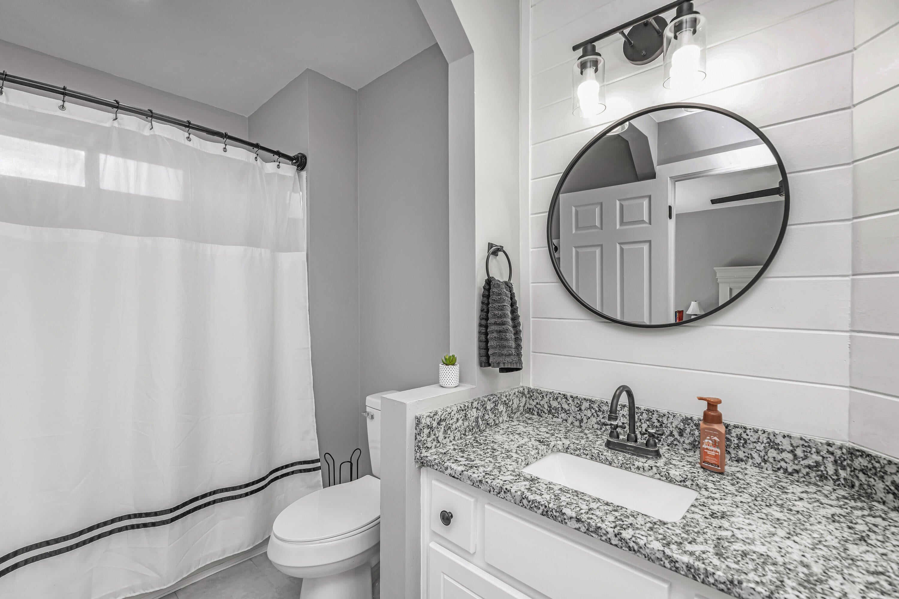 PARKWOOD COURT AT BLUEWATER BAY - Residential