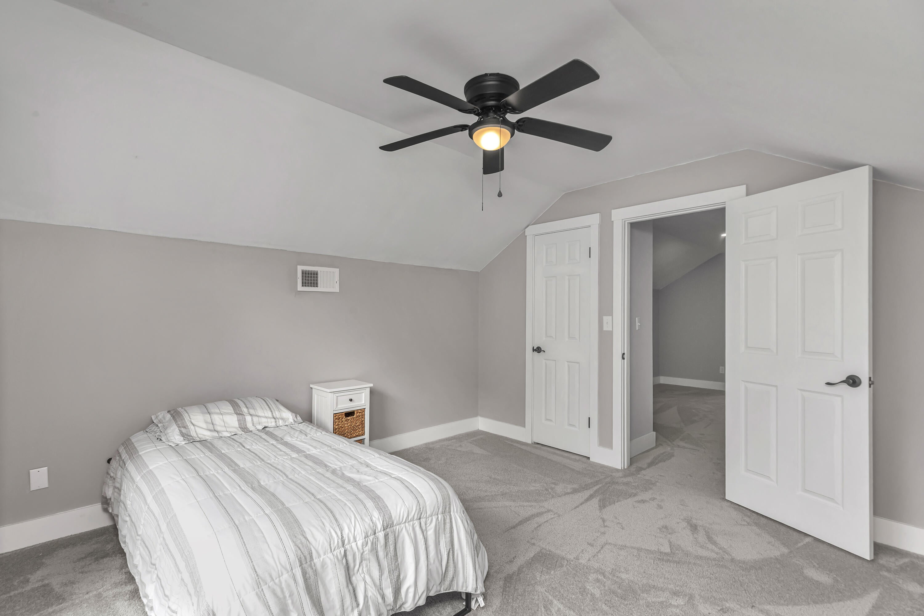 PARKWOOD COURT AT BLUEWATER BAY - Residential