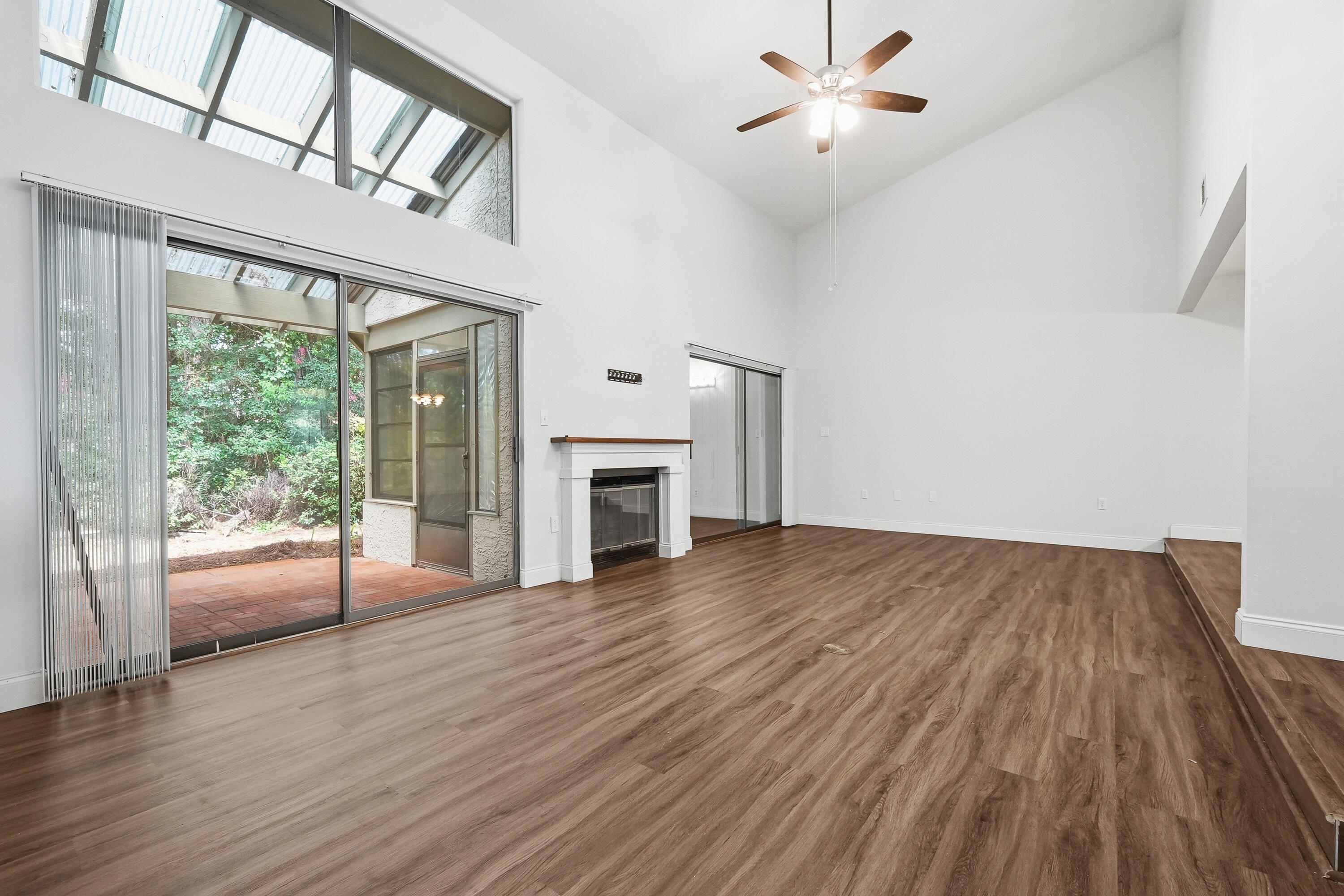 GLENEAGLES GREEN BLUEWATER BAY - Residential Lease
