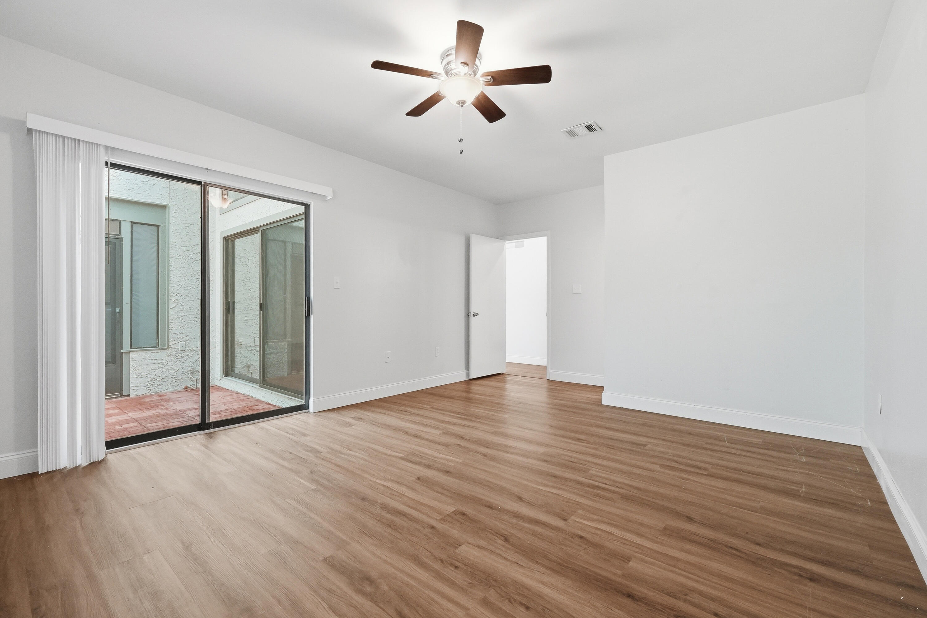 GLENEAGLES GREEN BLUEWATER BAY - Residential Lease