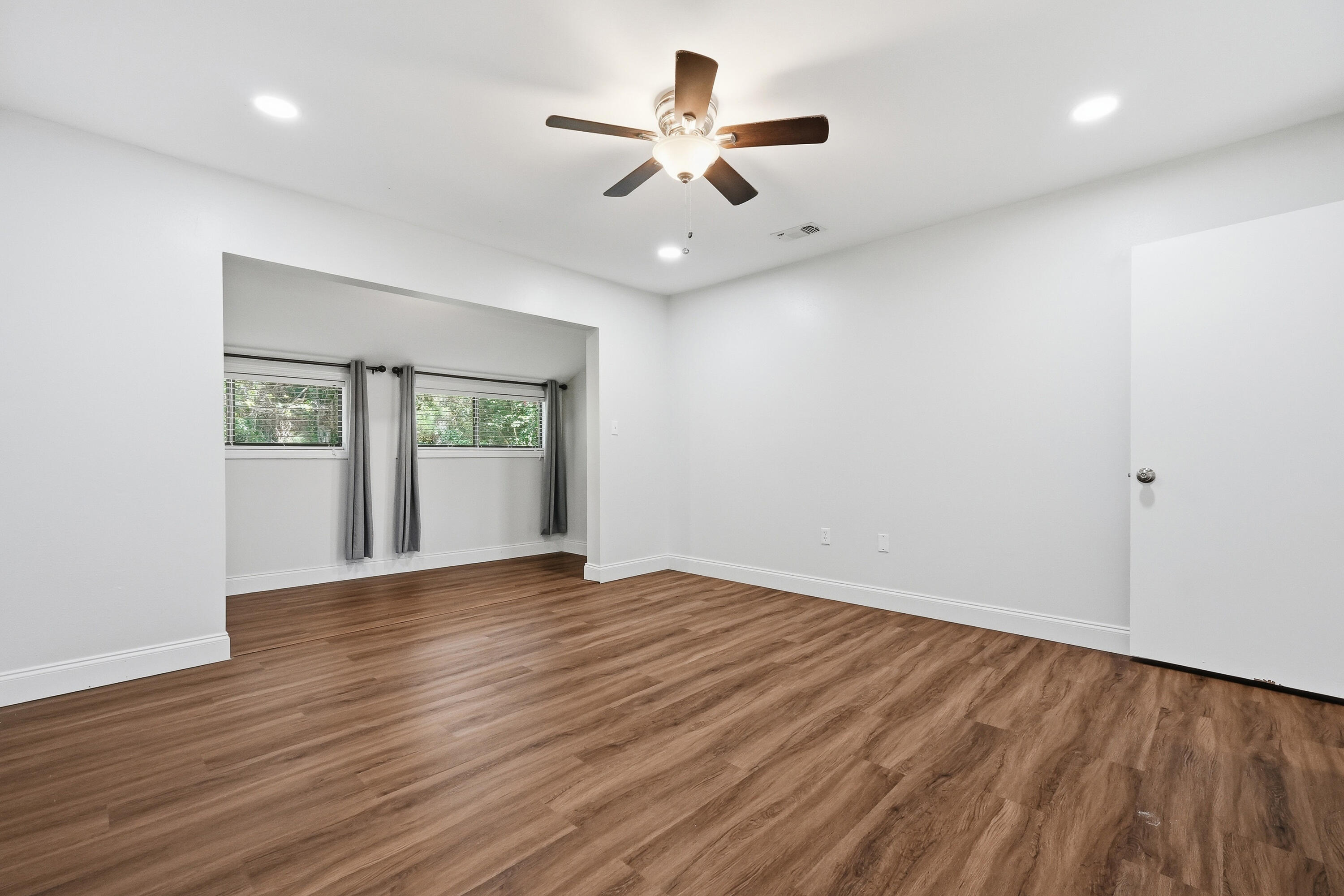 GLENEAGLES GREEN BLUEWATER BAY - Residential Lease