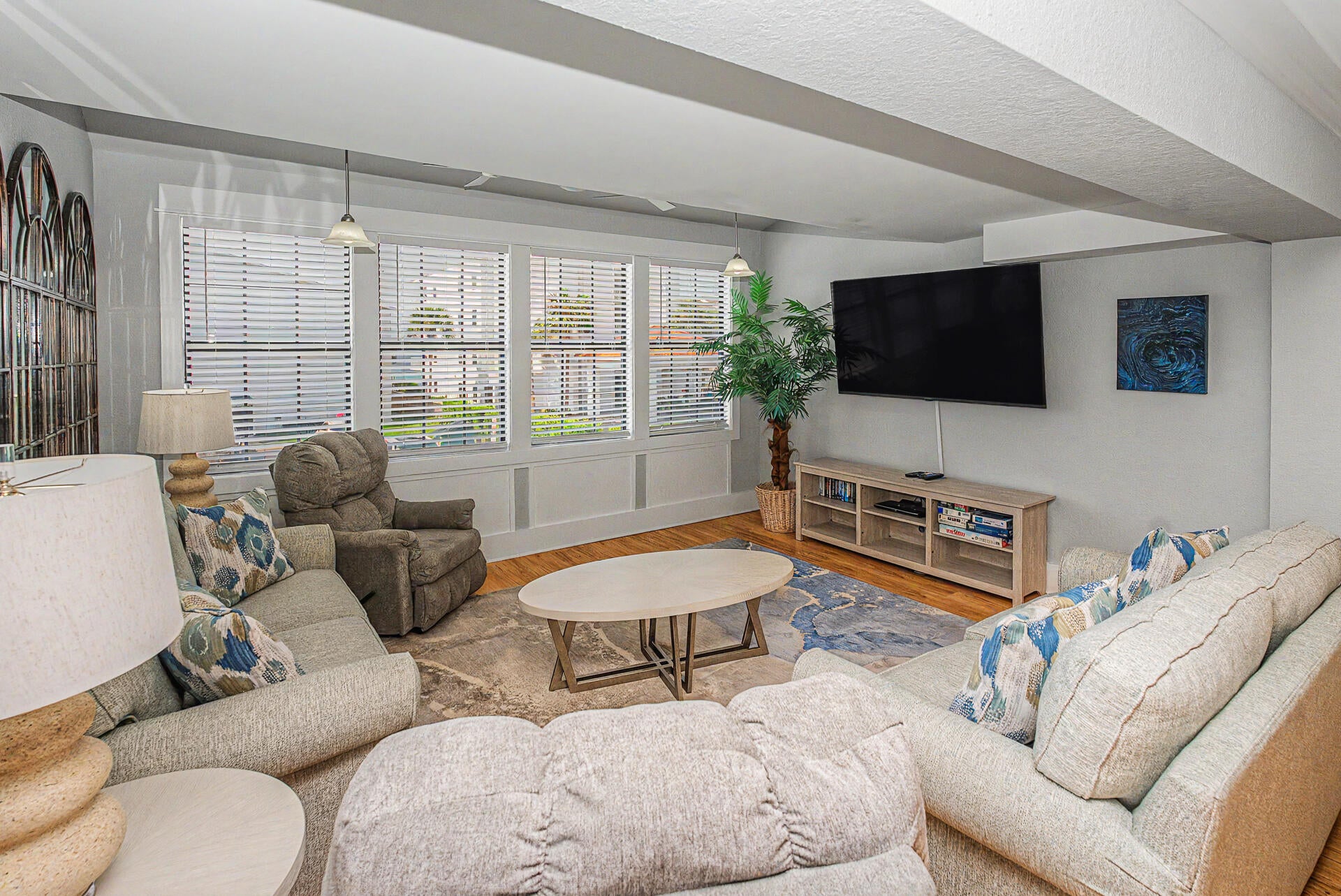 BEACHSIDE TOWNHOMES - Residential