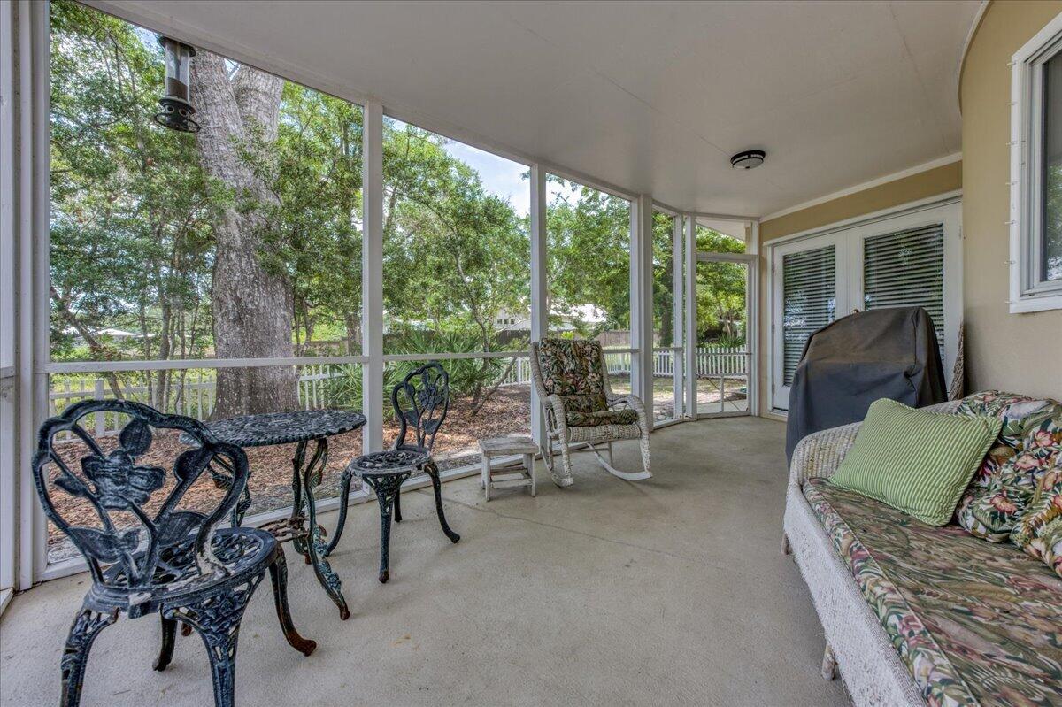 MIKERRI ACRES UNREC - Residential
