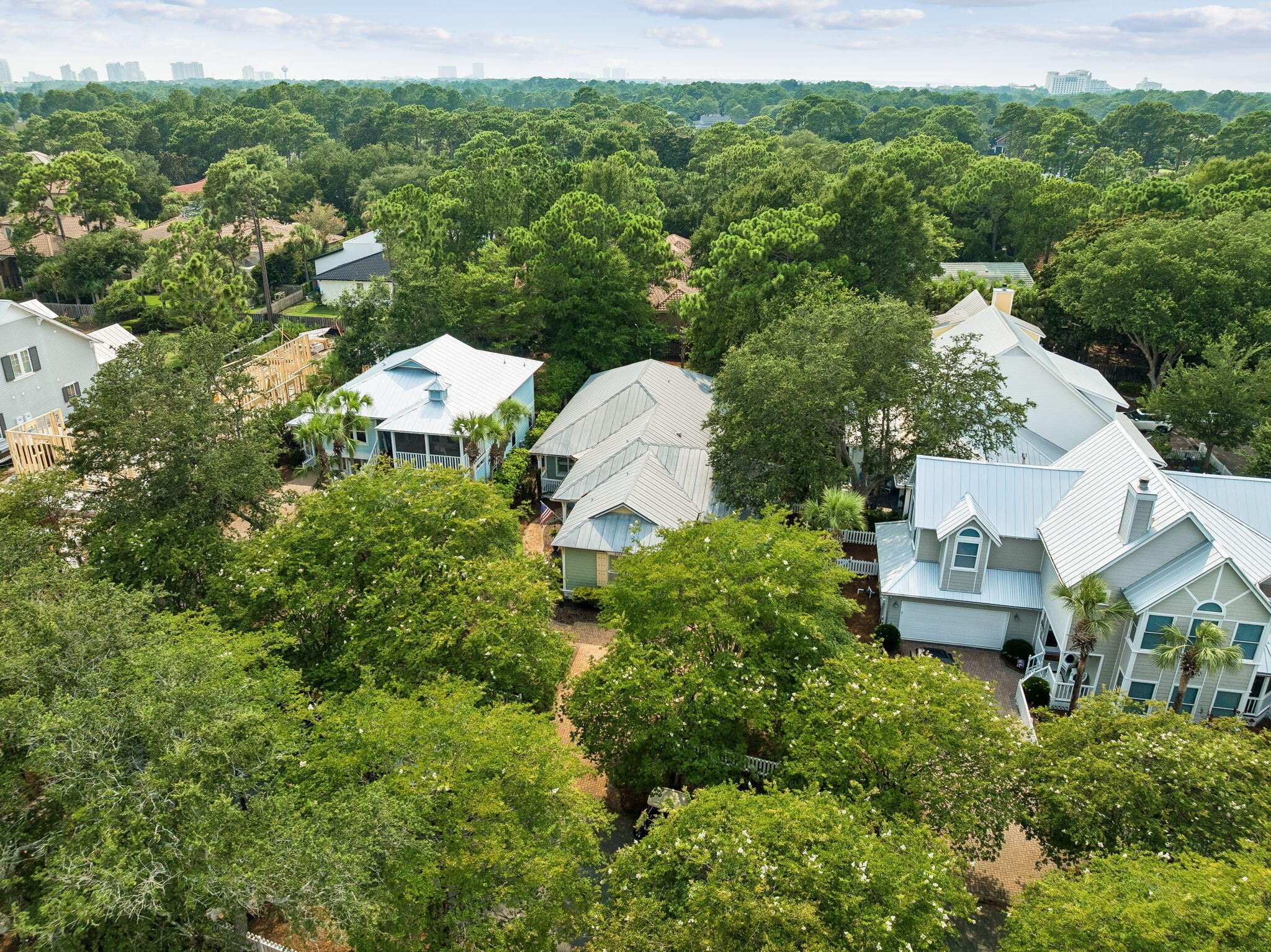 CRYSTAL LAKE PHASE I - Residential