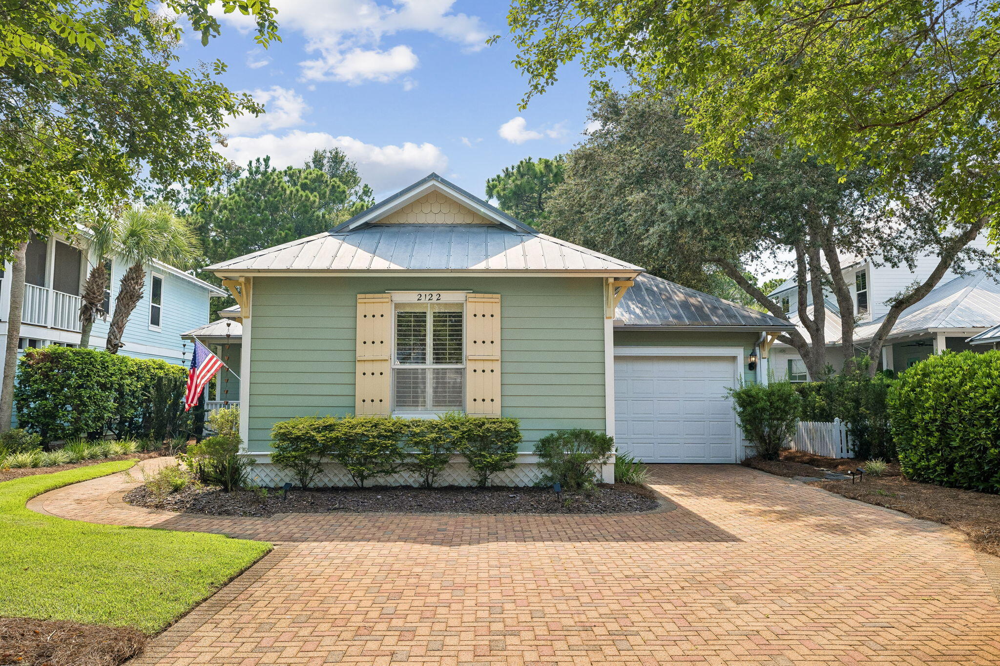 CRYSTAL LAKE PHASE I - Residential