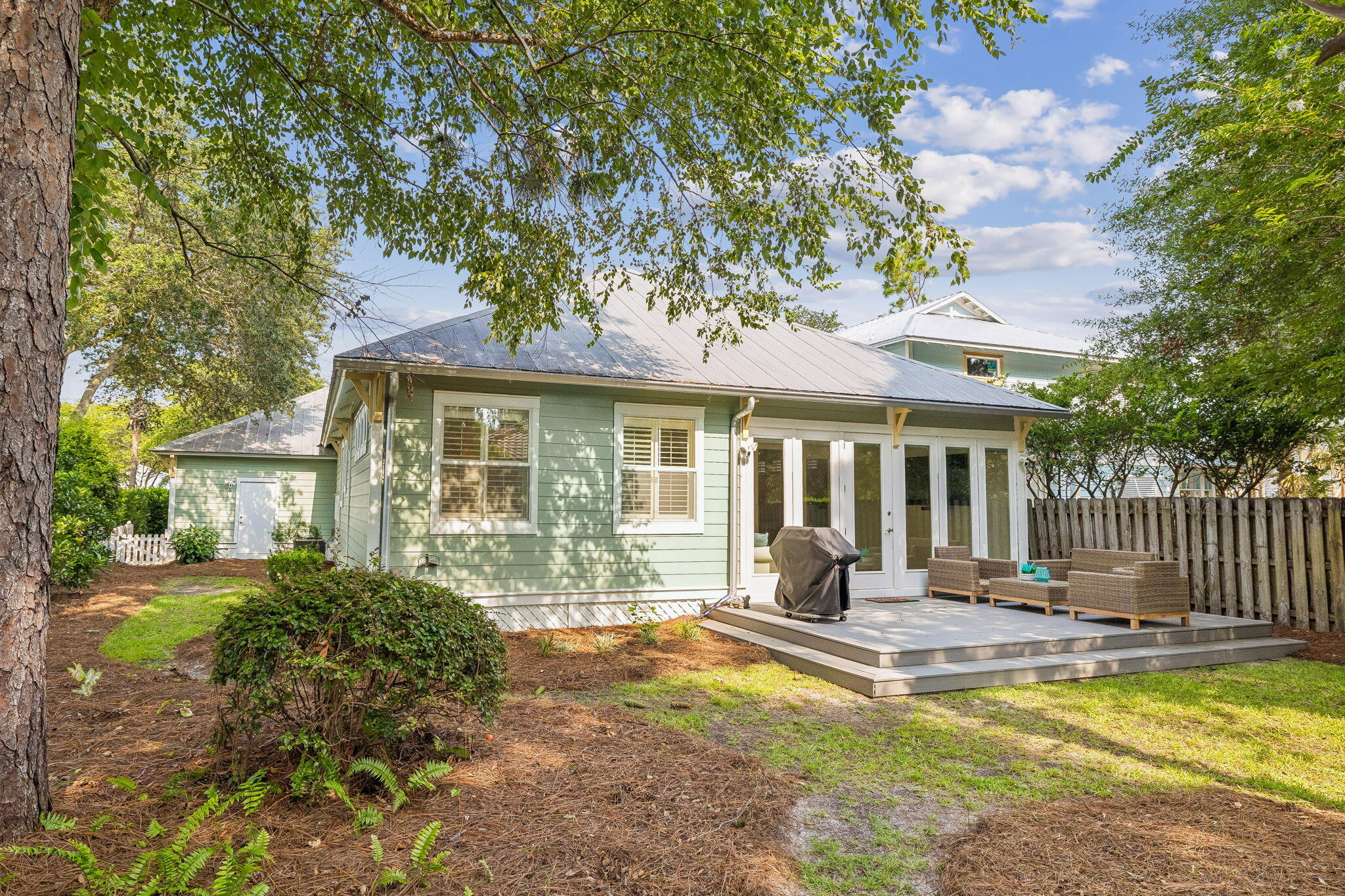 CRYSTAL LAKE PHASE I - Residential
