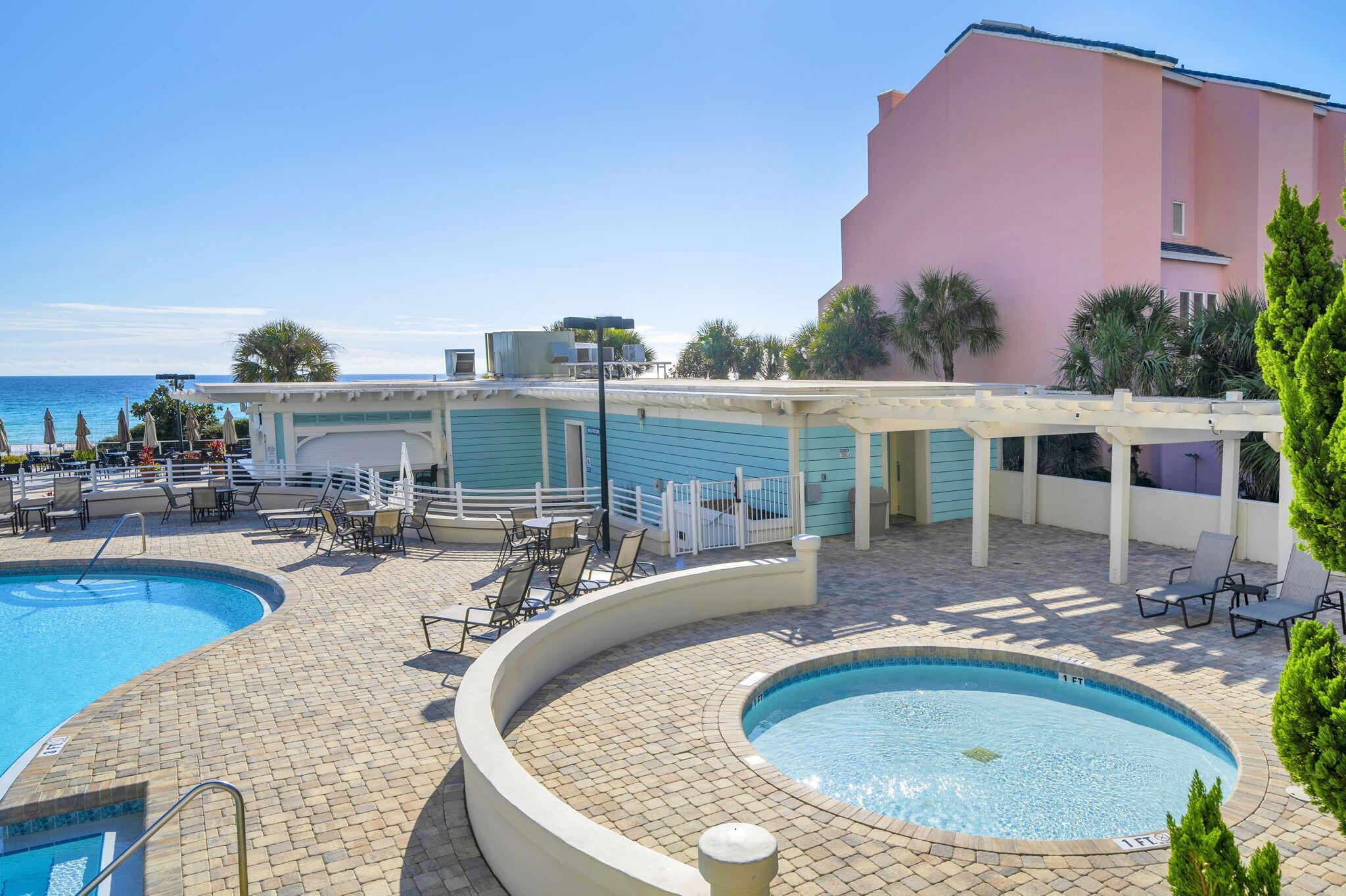 TIDES AT TOPS'L - Residential