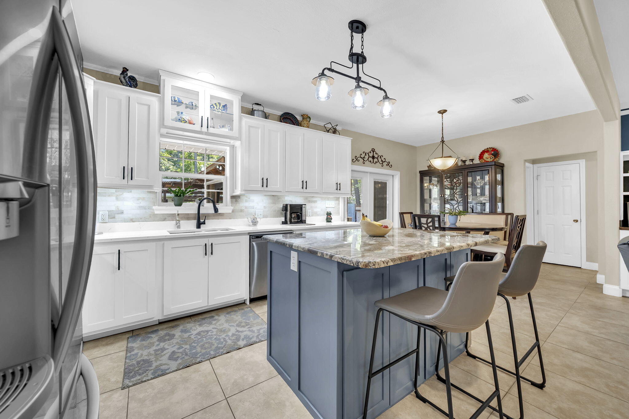 LAGRANGE SHORES - Residential