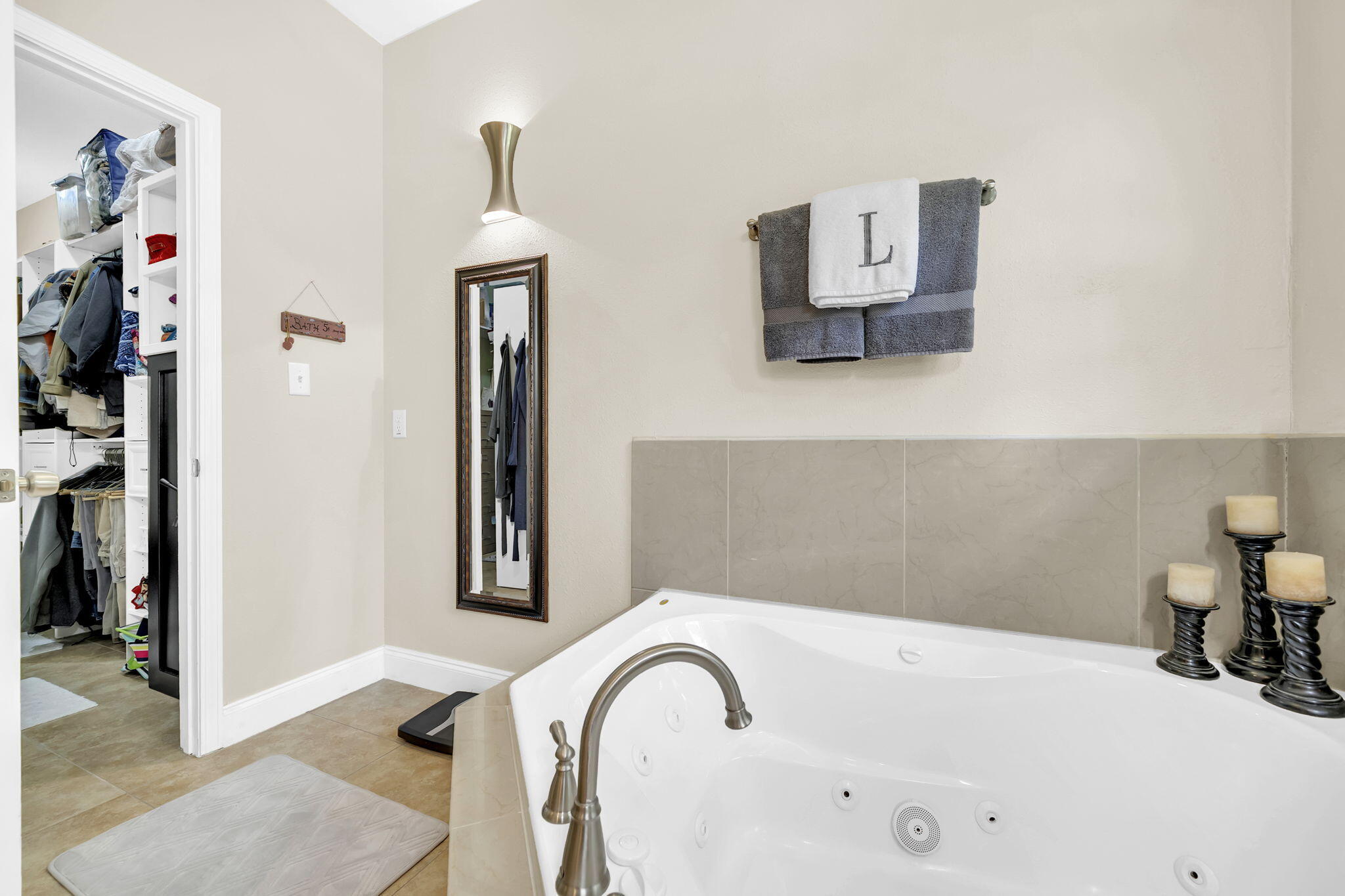 LAGRANGE SHORES - Residential
