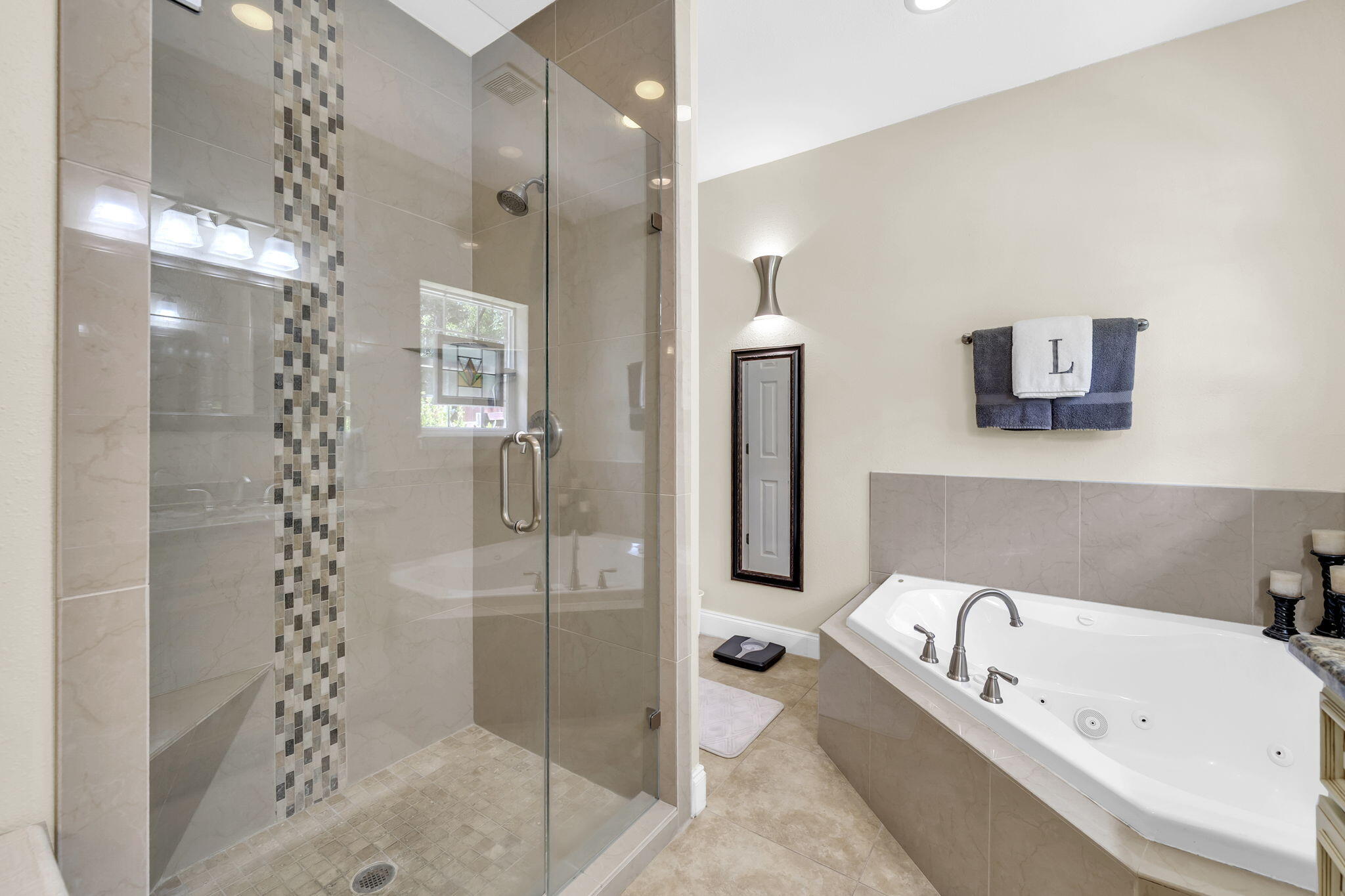 LAGRANGE SHORES - Residential