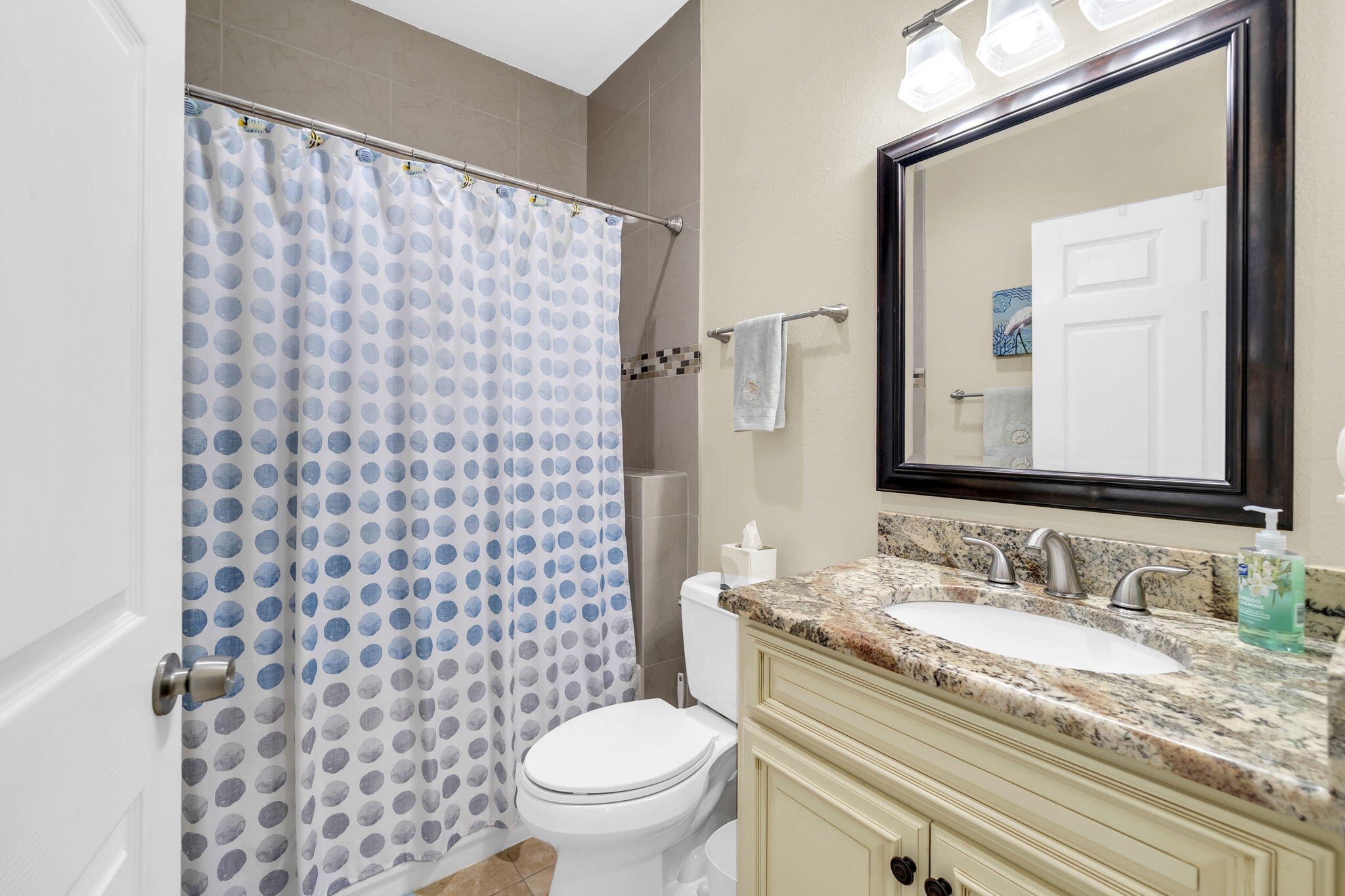 LAGRANGE SHORES - Residential