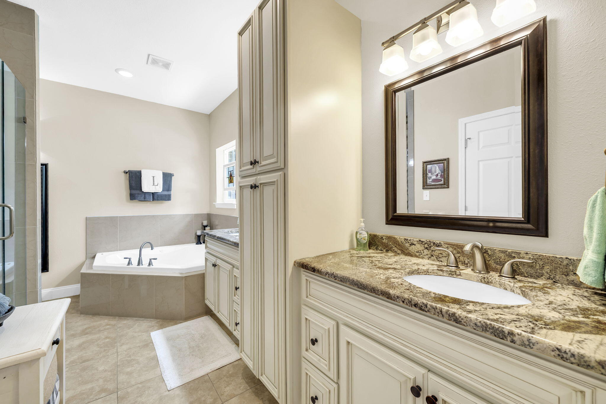 LAGRANGE SHORES - Residential