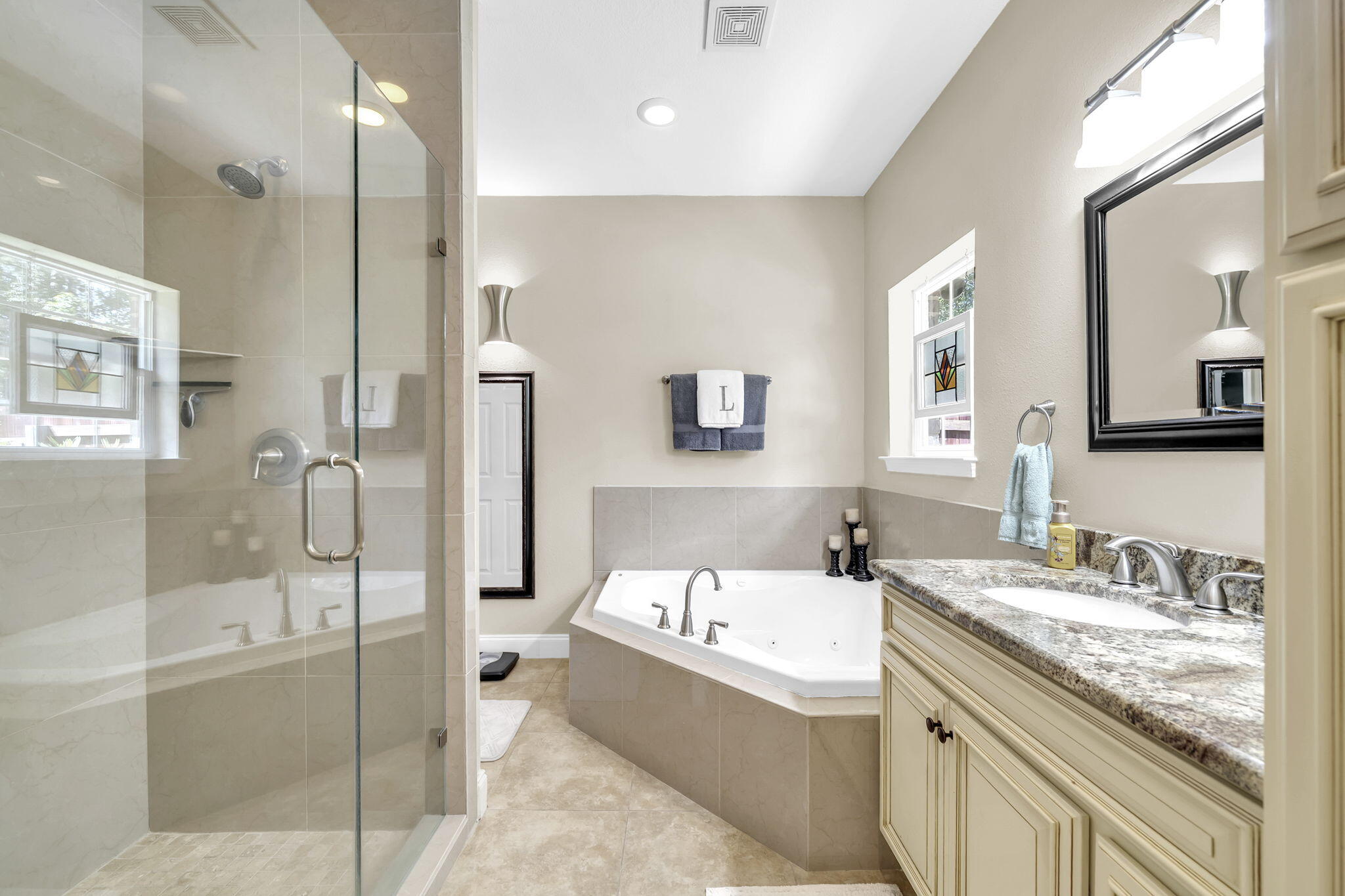 LAGRANGE SHORES - Residential