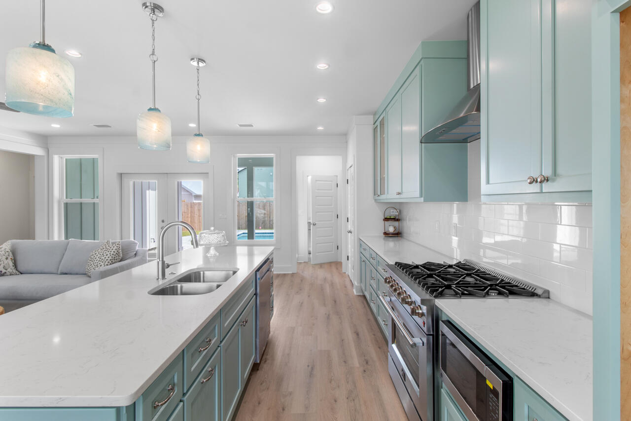 LAGUNA BEACH - Residential