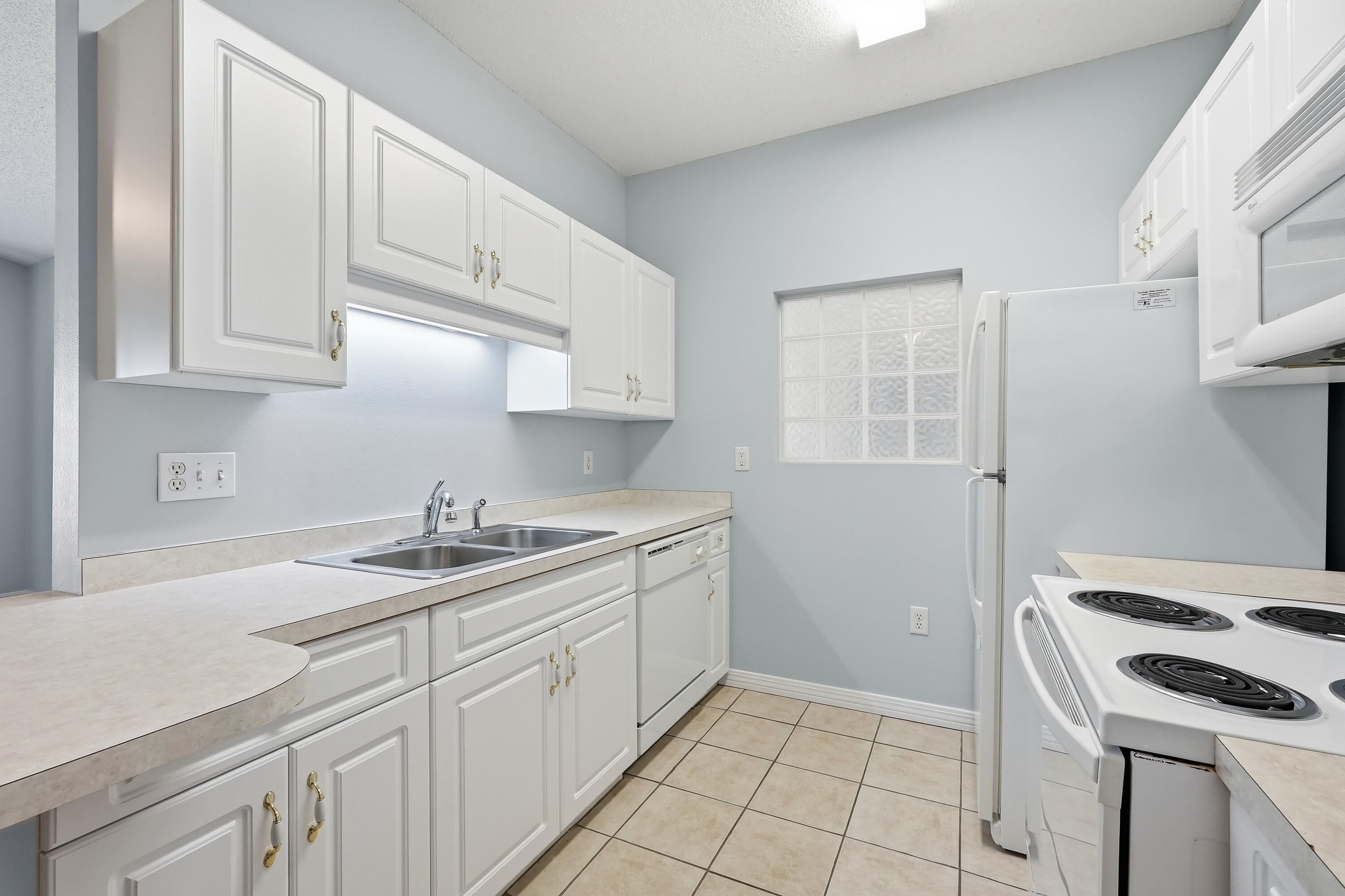 THE OAKS AT NICEVILLE PH I - Residential Lease