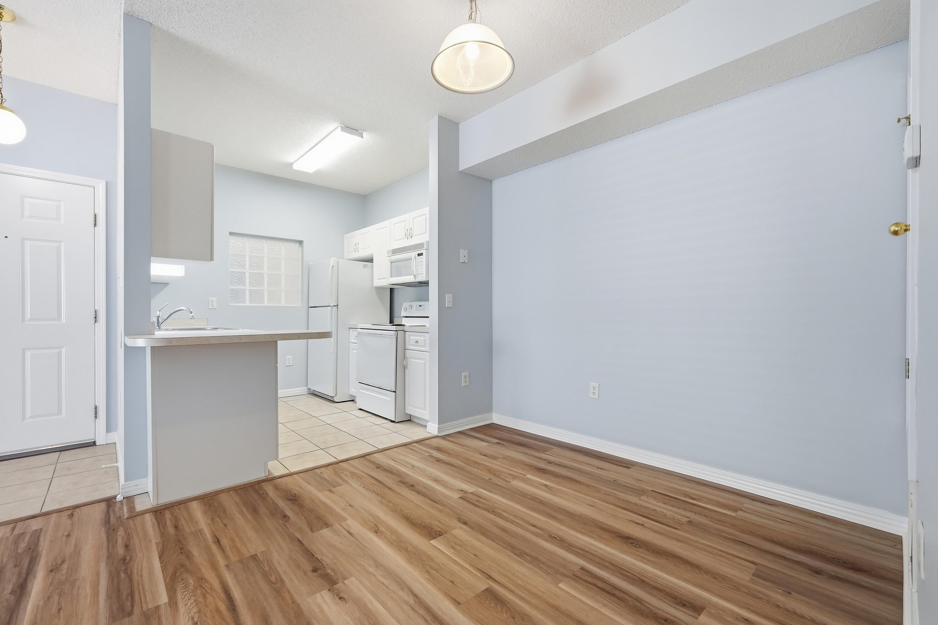 THE OAKS AT NICEVILLE PH I - Residential Lease