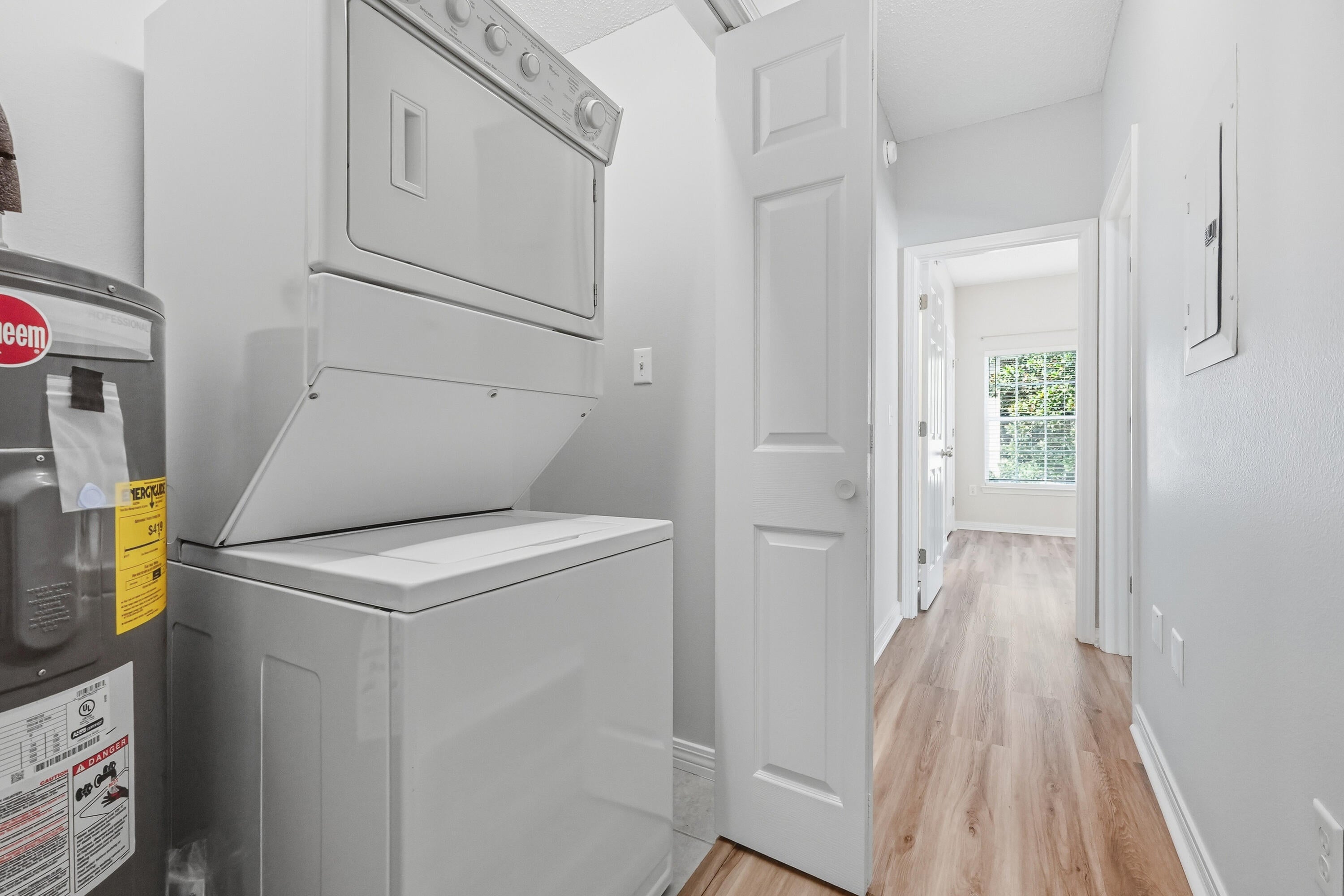 THE OAKS AT NICEVILLE PH I - Residential Lease
