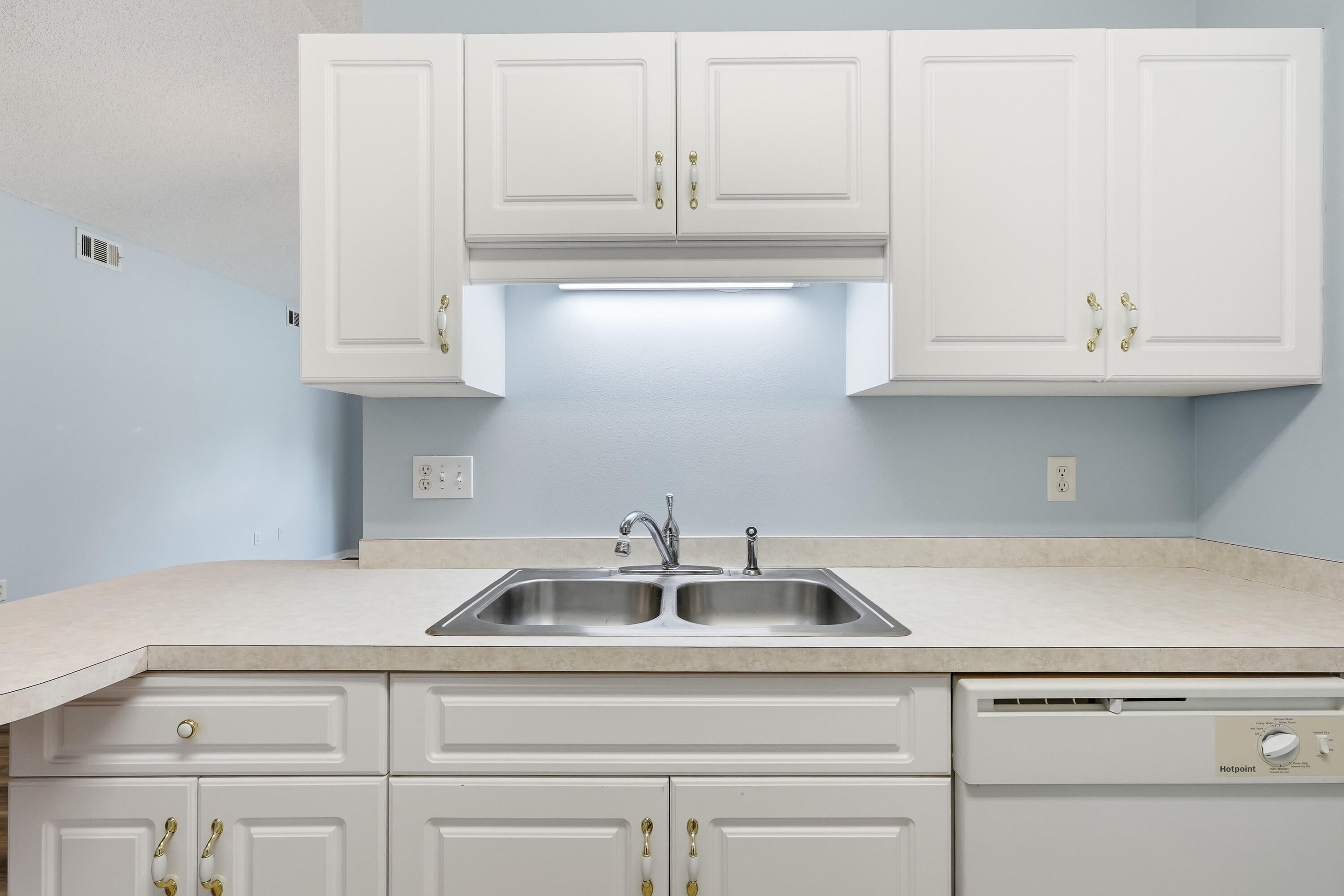 THE OAKS AT NICEVILLE PH I - Residential Lease