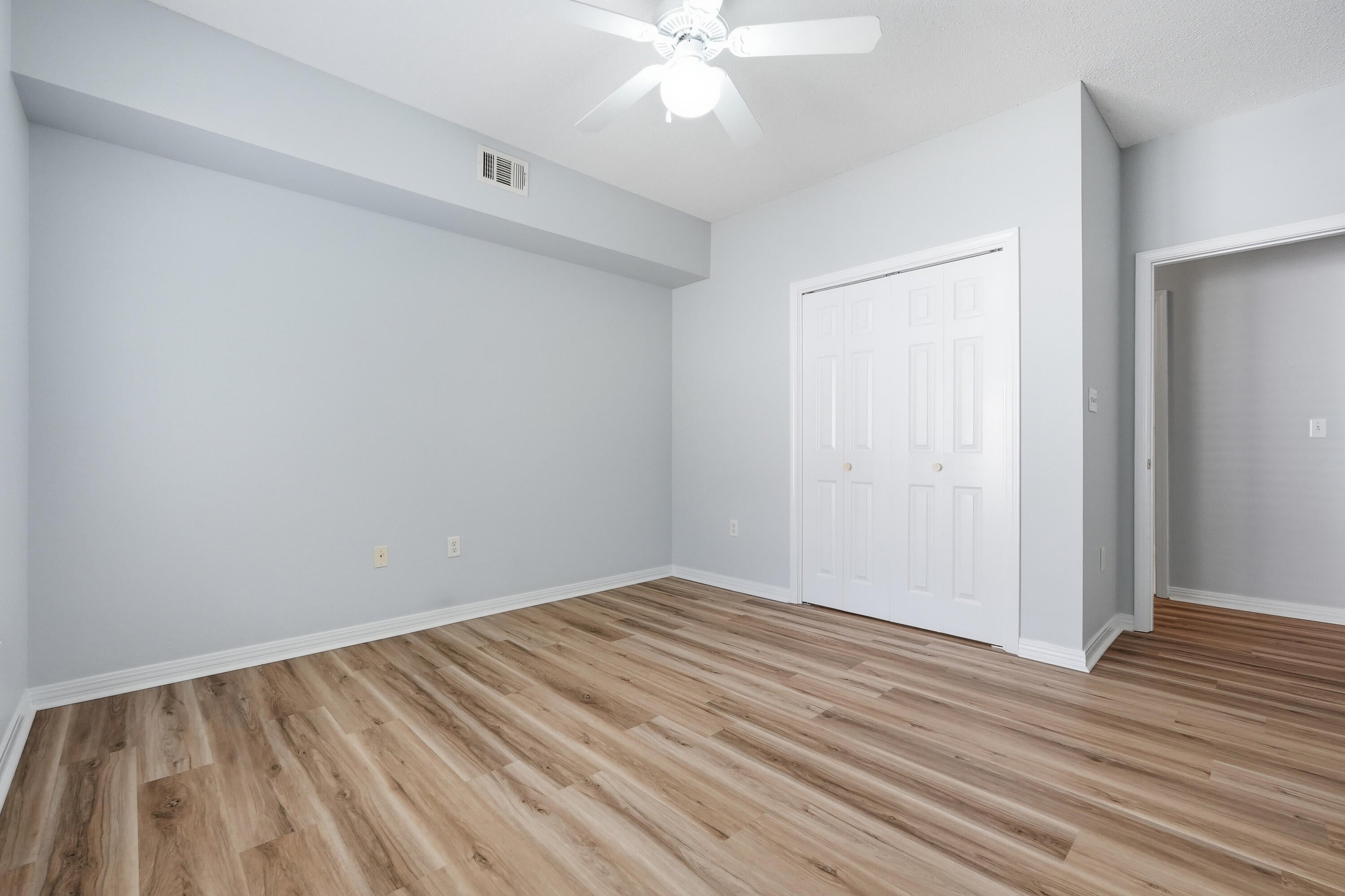 THE OAKS AT NICEVILLE PH I - Residential Lease