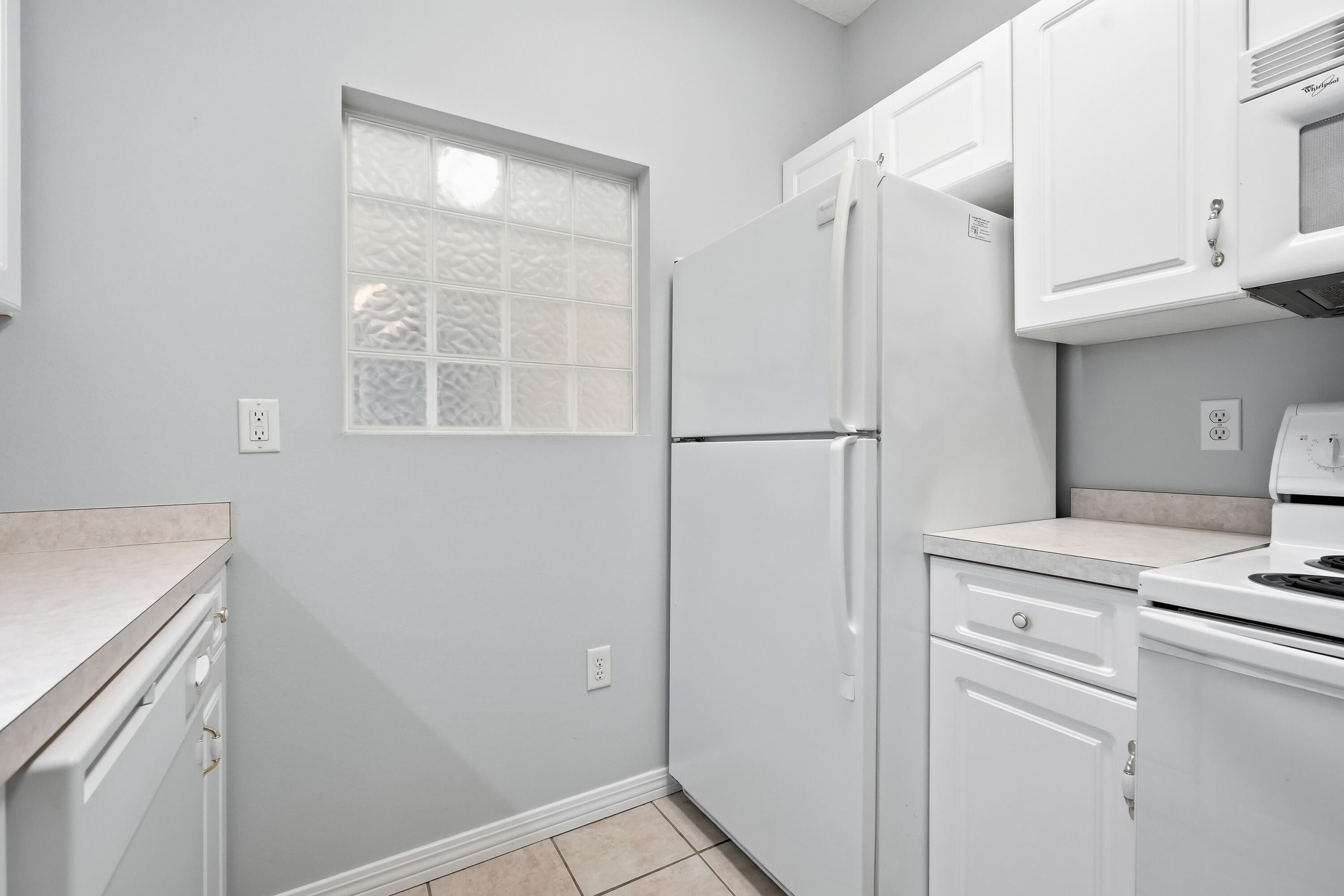 THE OAKS AT NICEVILLE PH I - Residential Lease