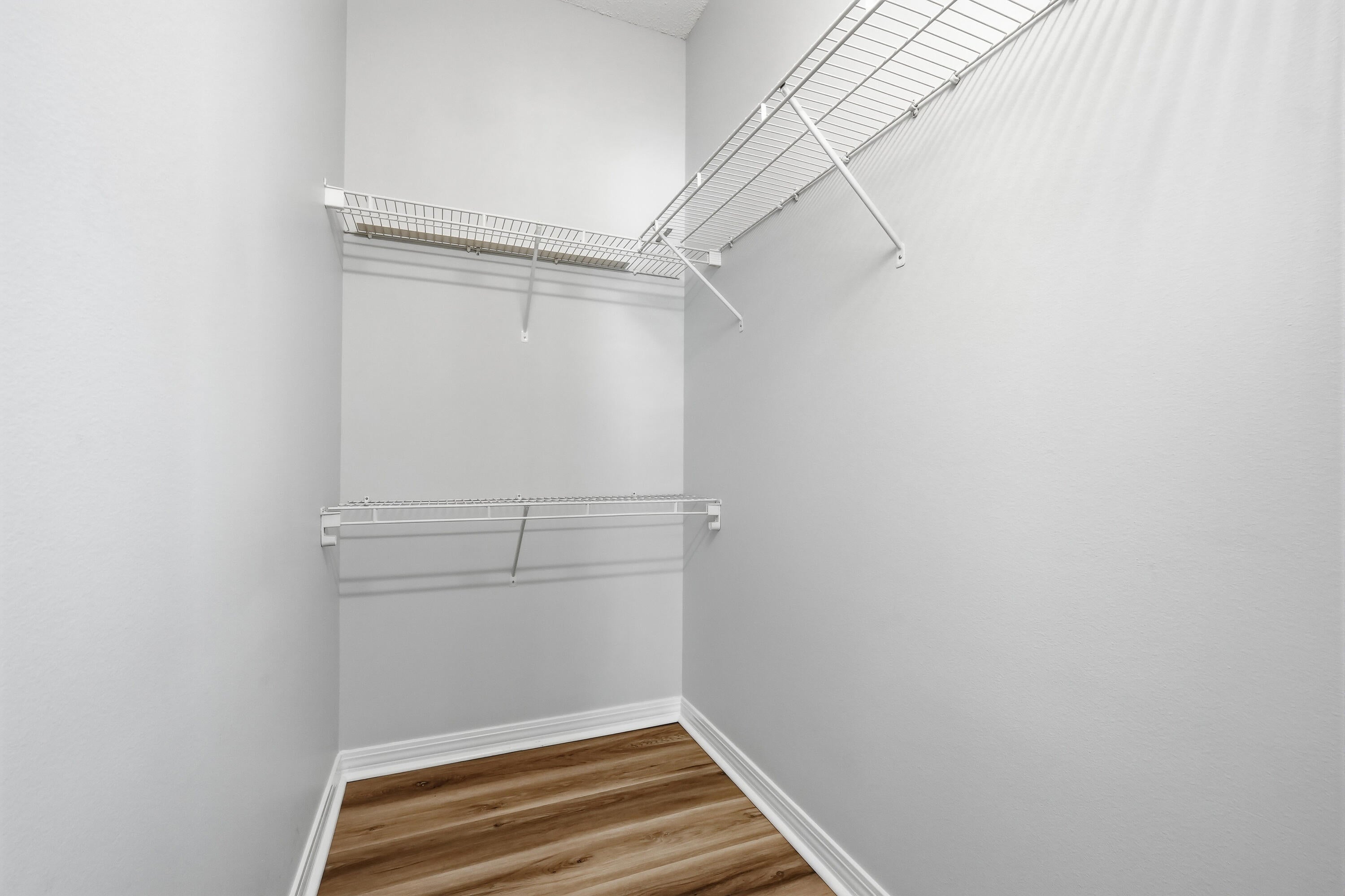 THE OAKS AT NICEVILLE PH I - Residential Lease