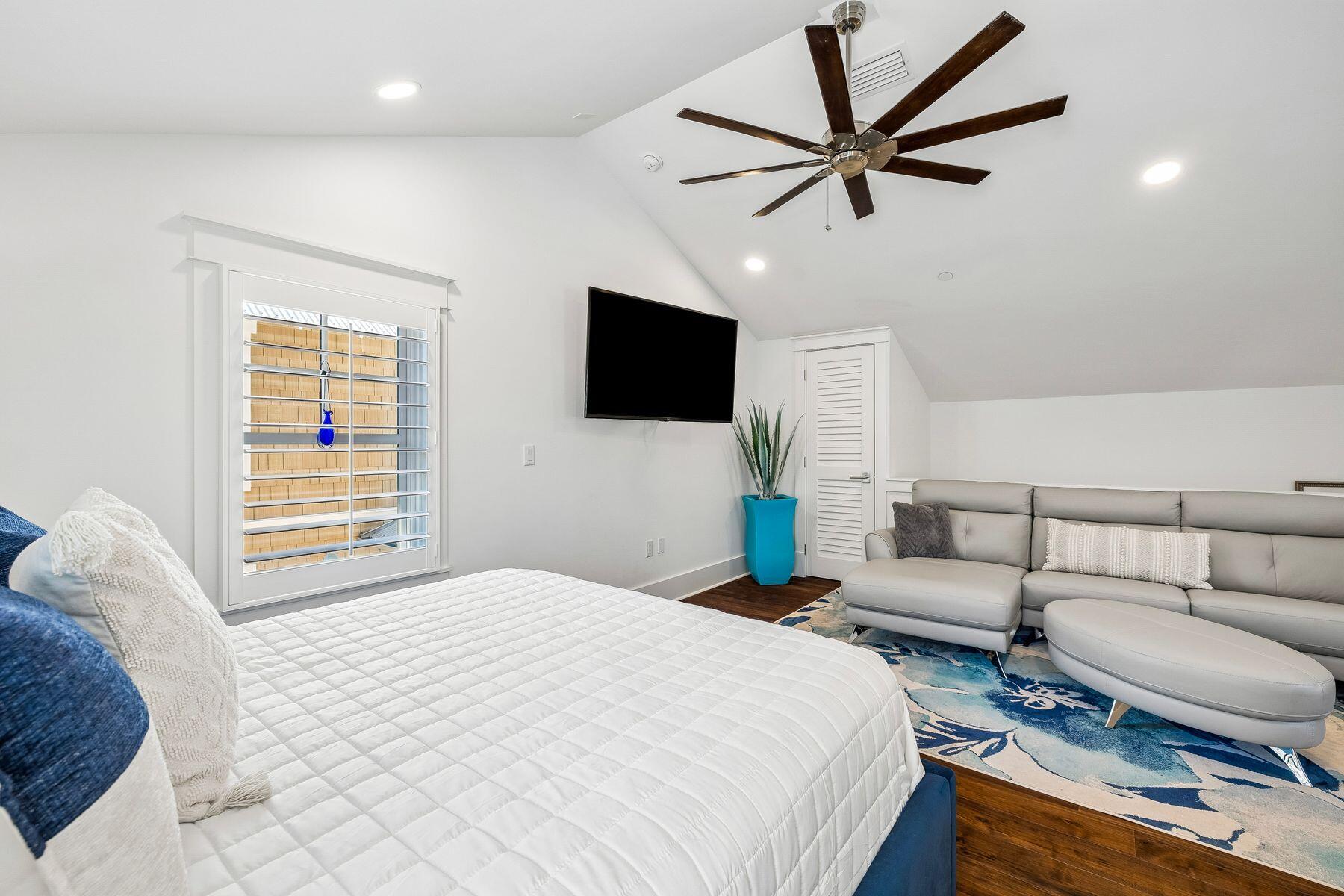 DRAPER LAKE COASTAL VILLAGE - Residential