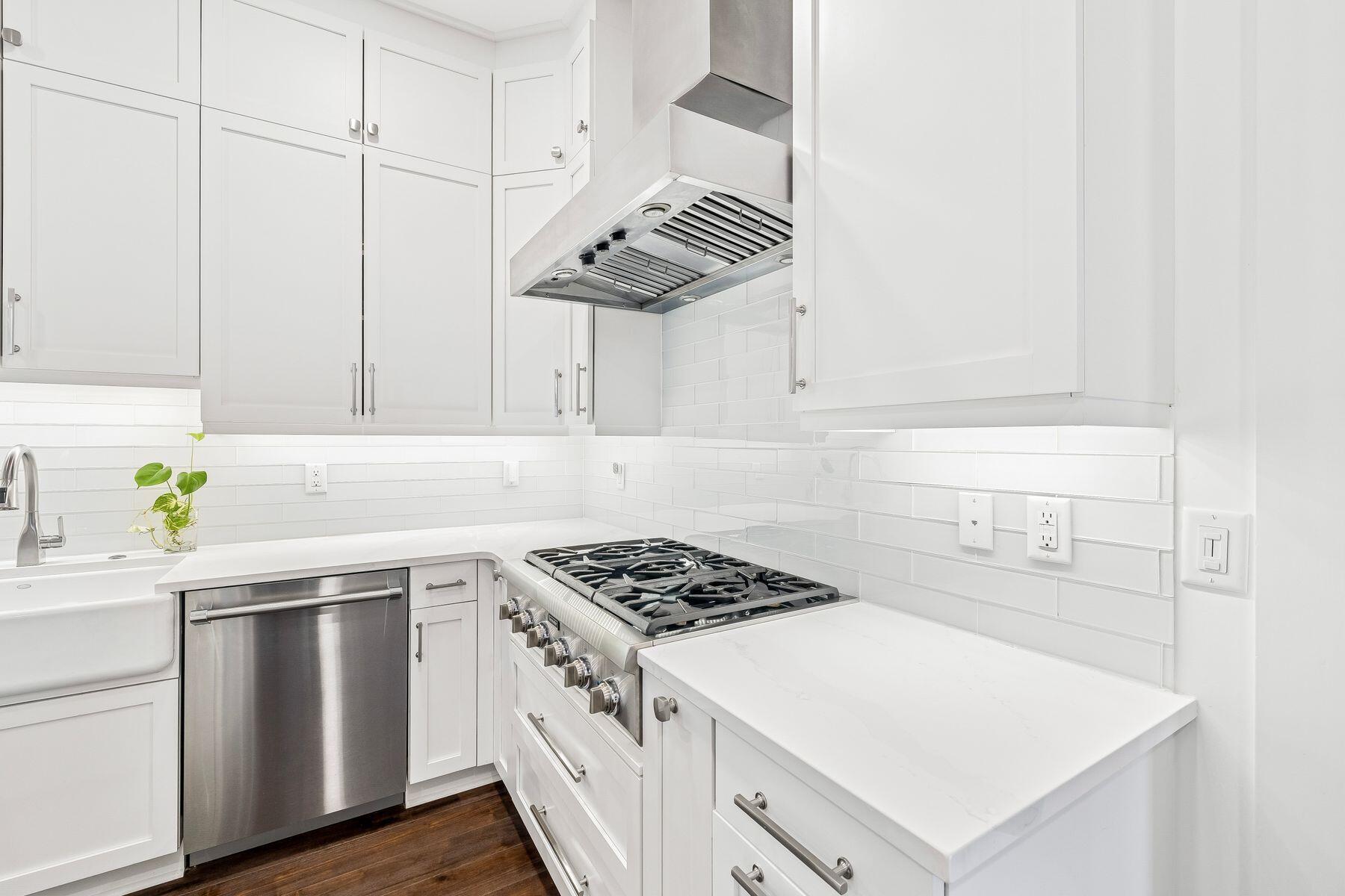 DRAPER LAKE COASTAL VILLAGE - Residential
