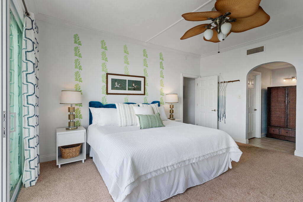 DOLPHIN POINT CONDO - Residential
