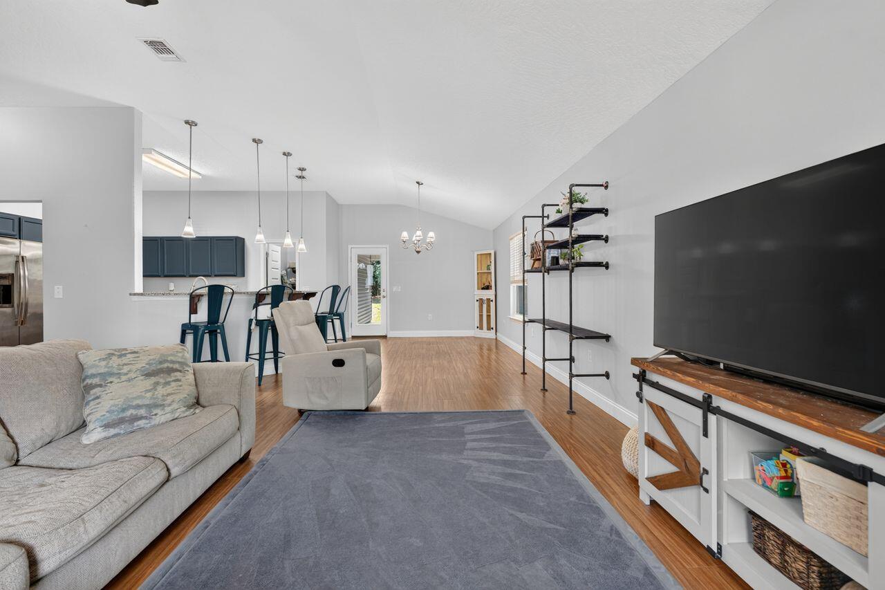 NAVARRE S/D 2ND ADDN - Residential