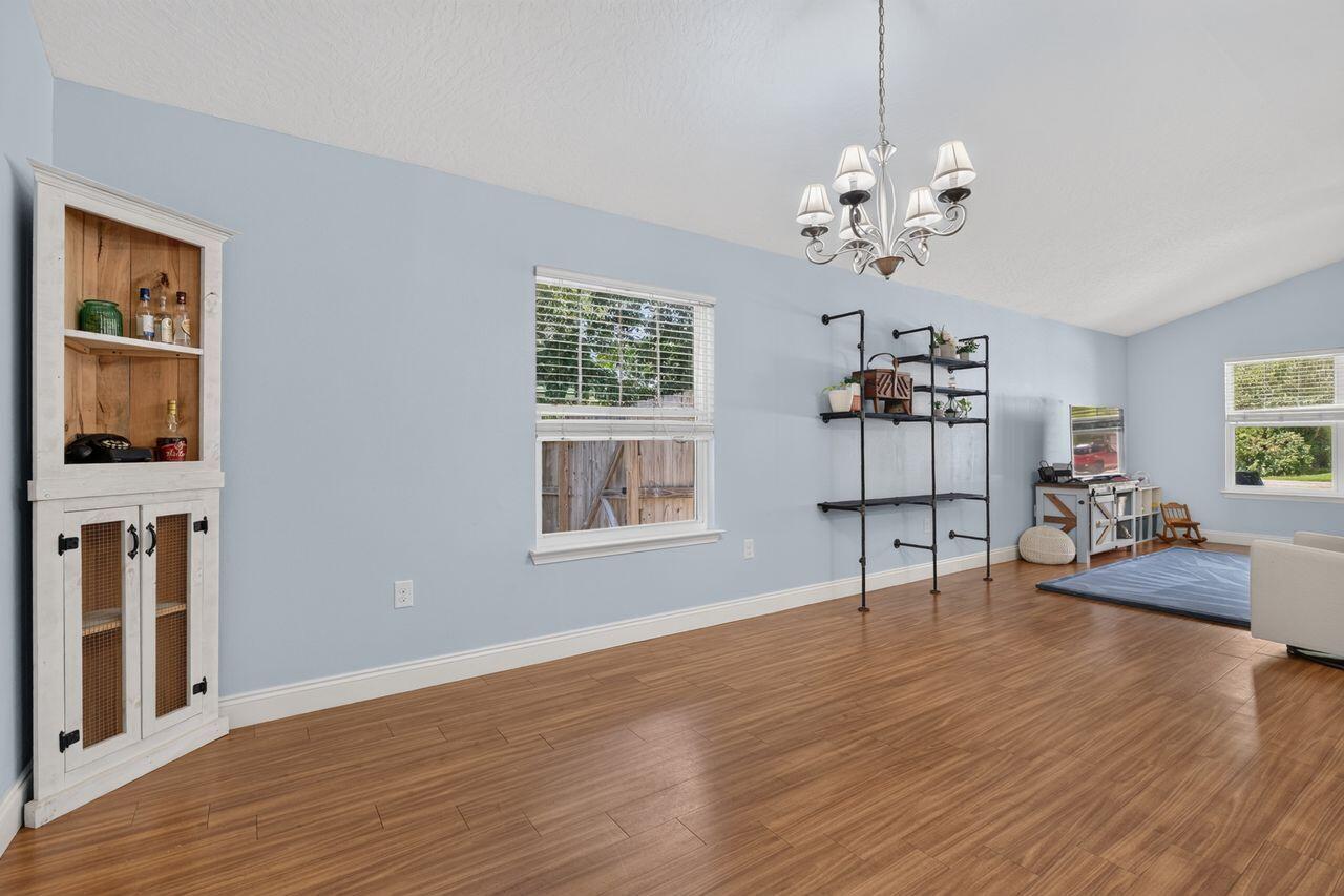 NAVARRE S/D 2ND ADDN - Residential