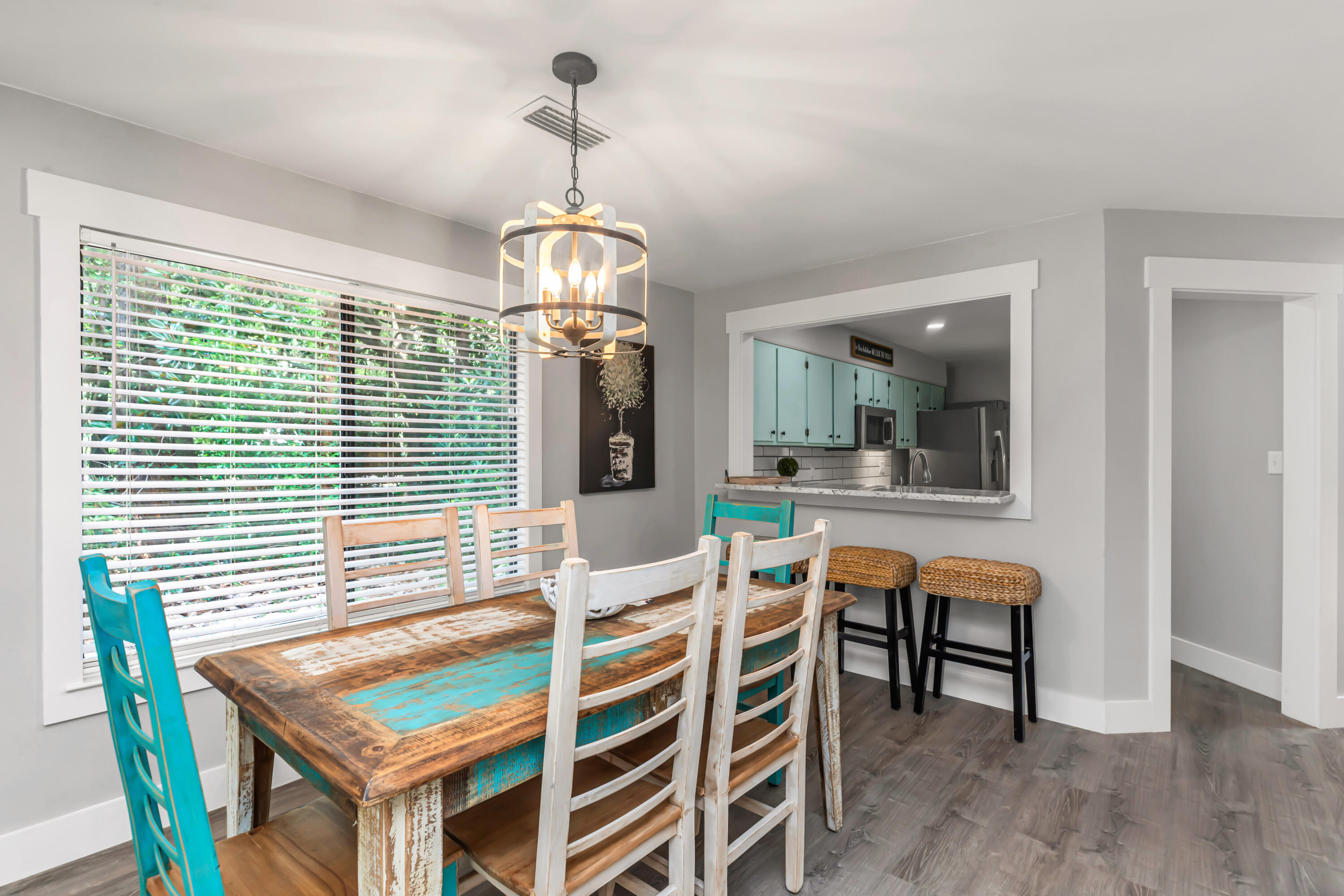 LAKESIDE CONDO AT BLUEWATER BAY - Residential