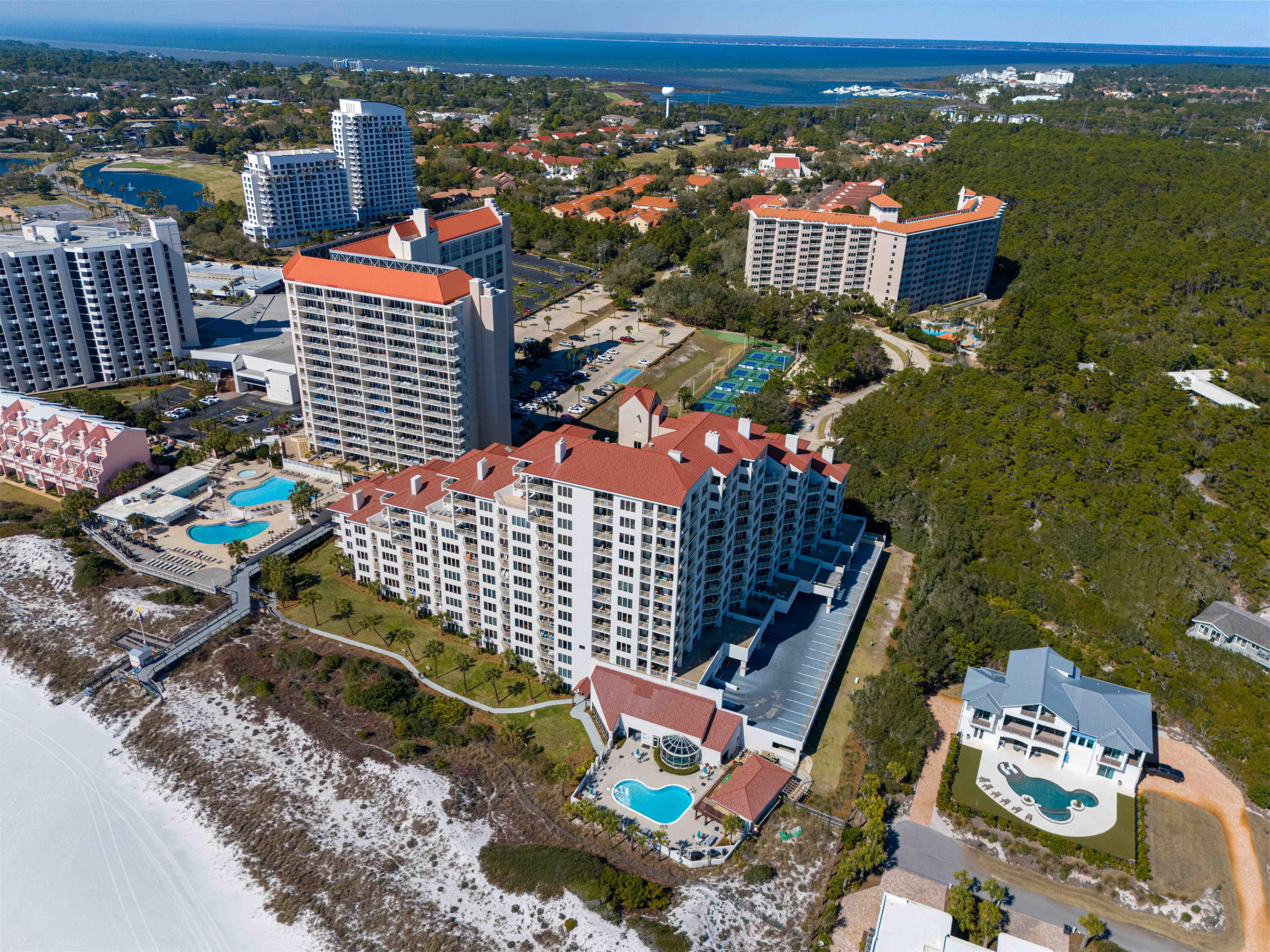 Grand Villas at Tops'l Beach Club - Residential