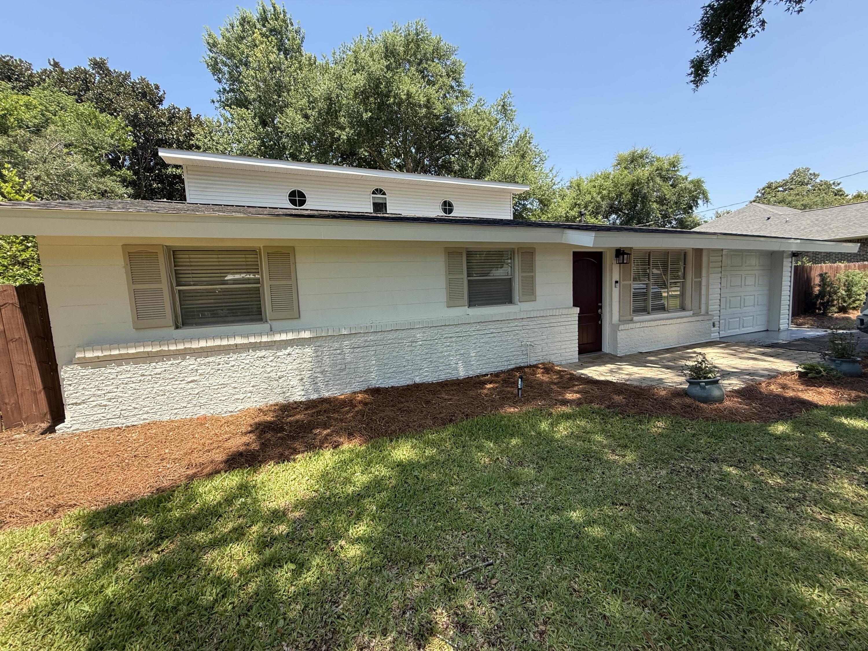 222100.00 - Residential Lease