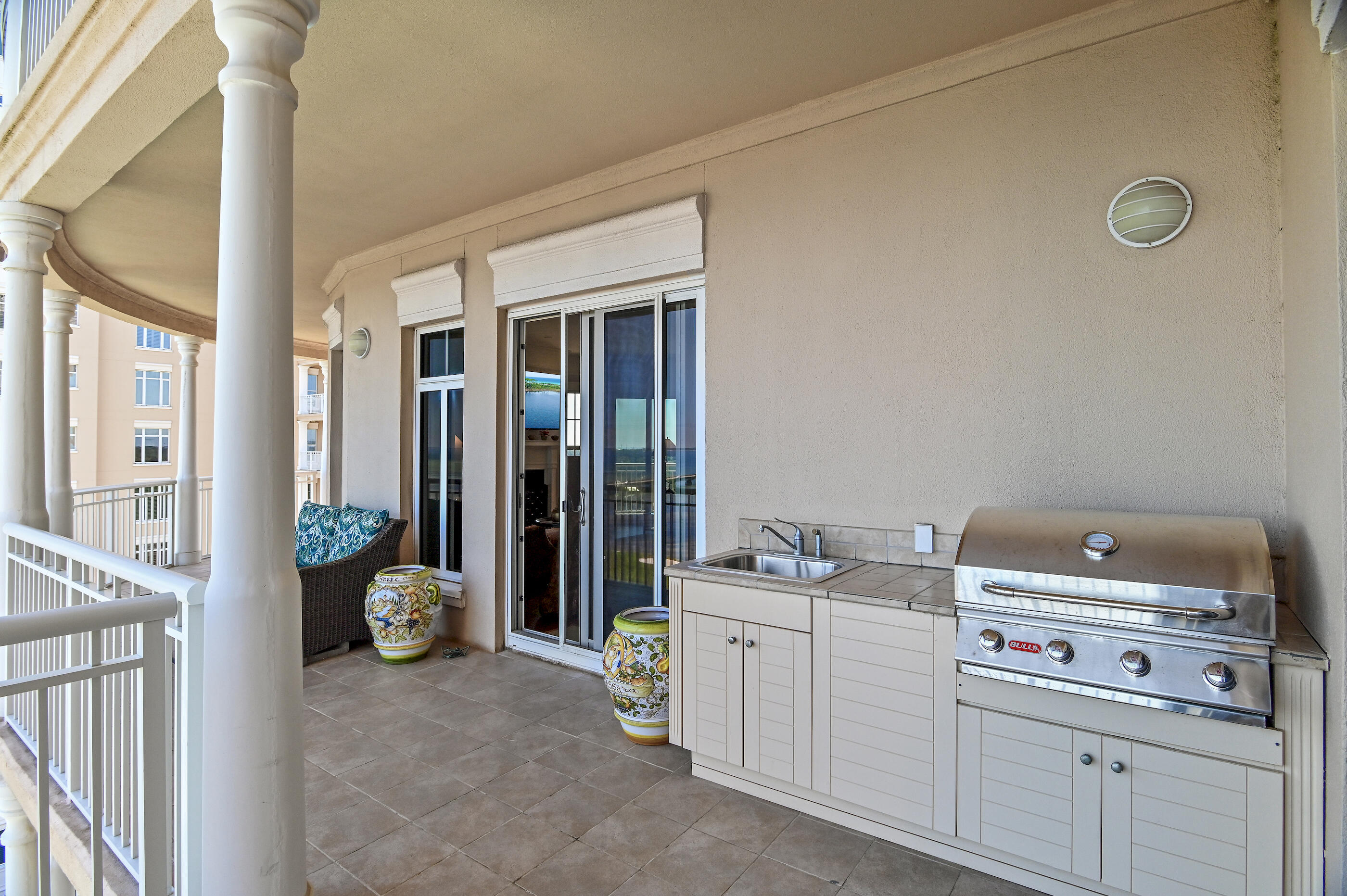 ONE WATER PLACE - Residential