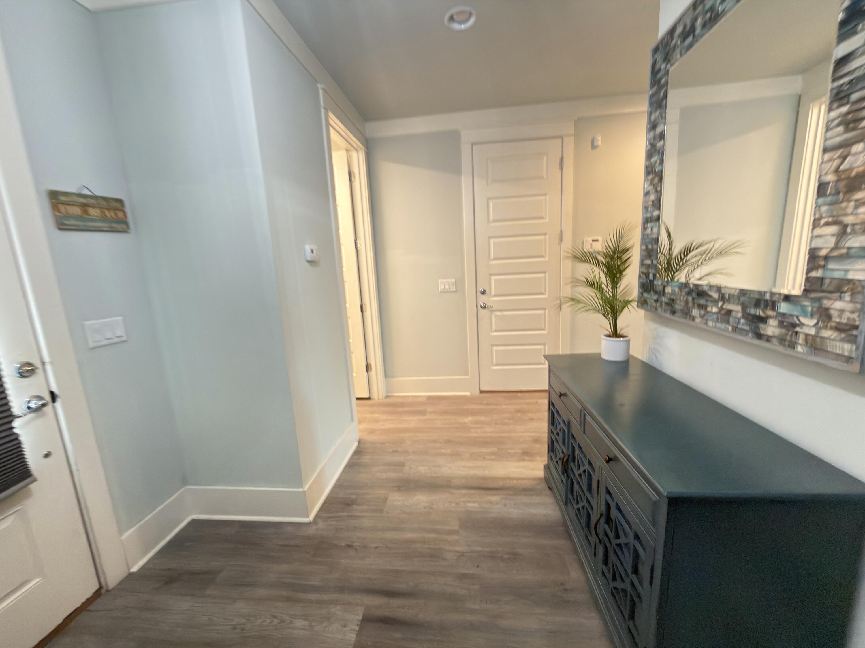 HIDDEN PALMS - Residential