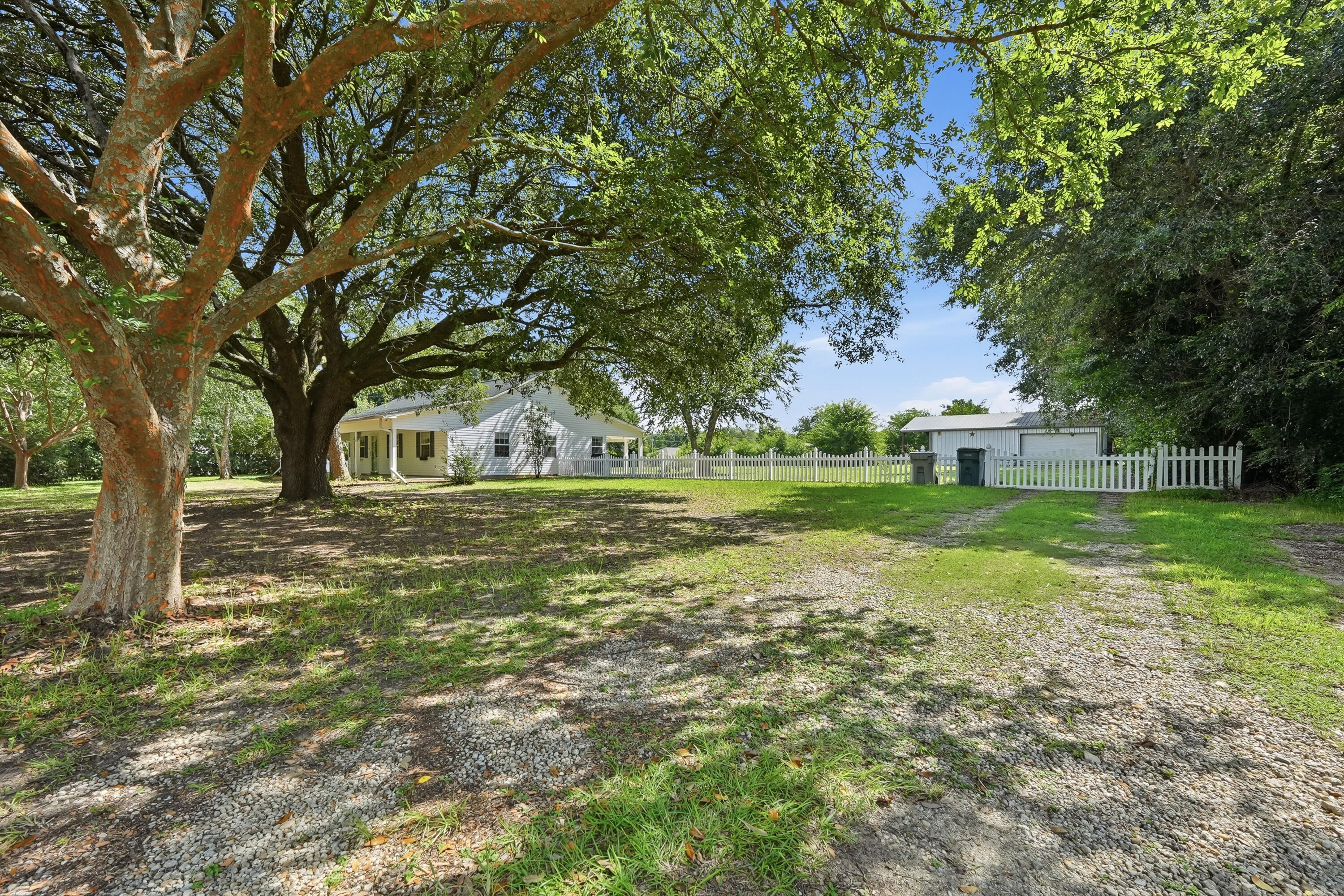 KINGS COURT - Residential