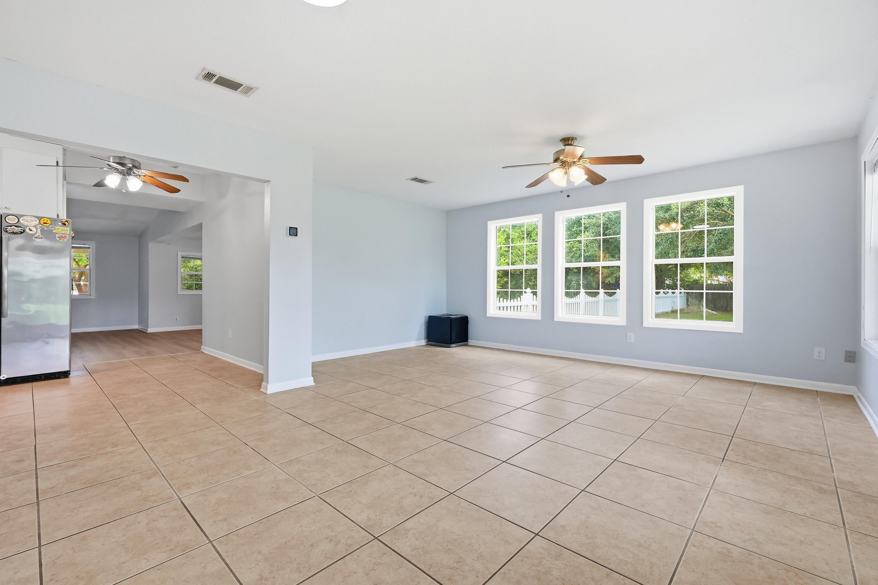 KINGS COURT - Residential