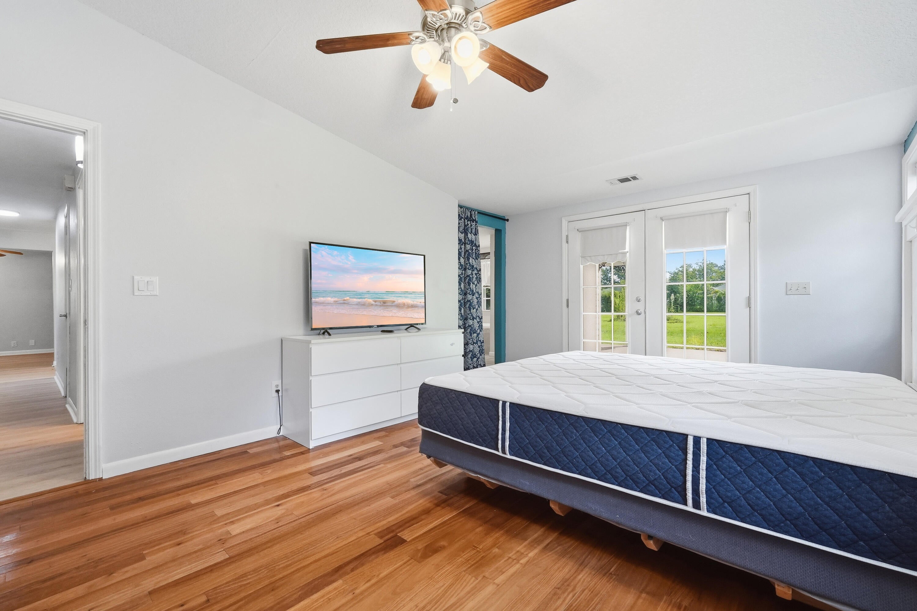 KINGS COURT - Residential