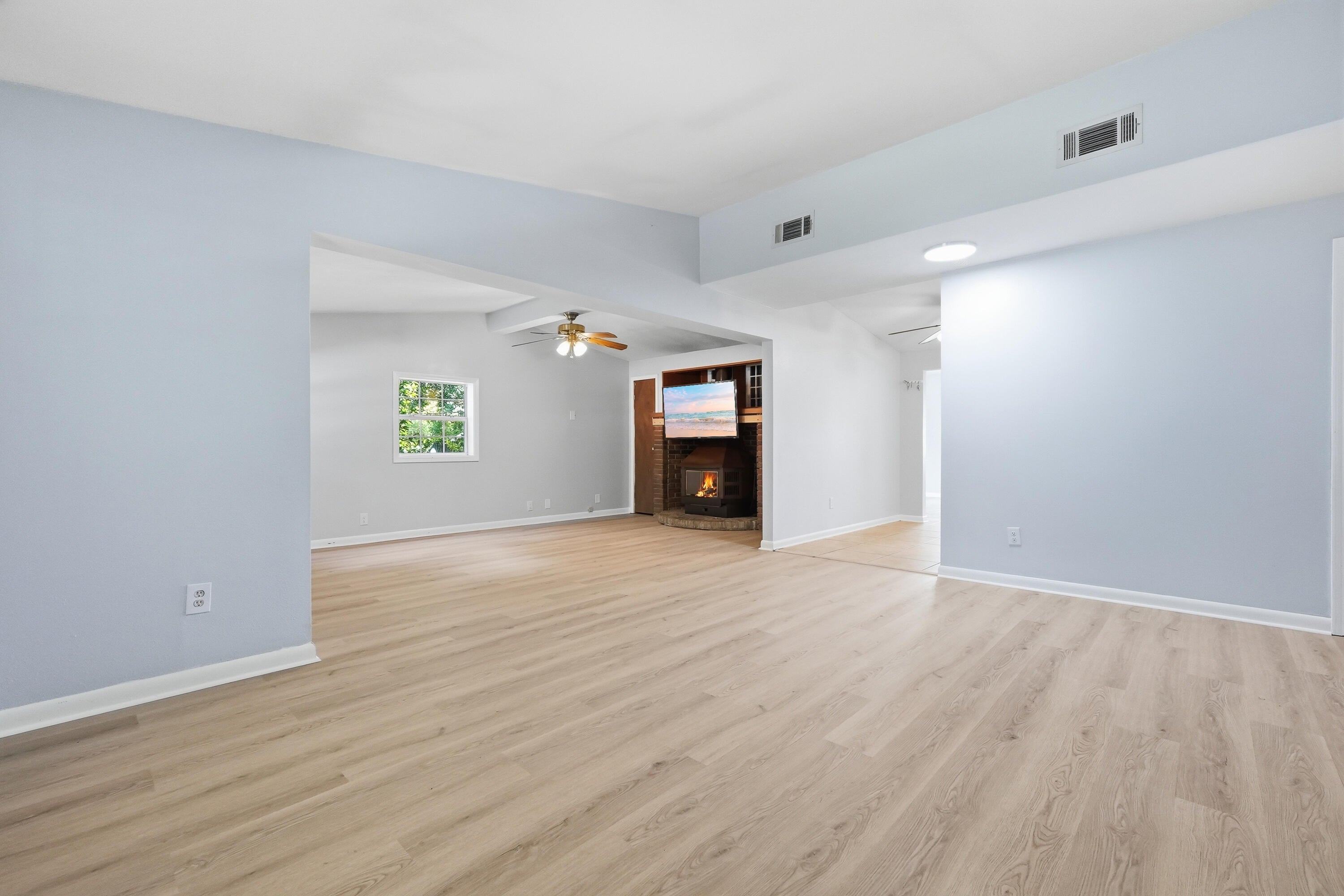KINGS COURT - Residential