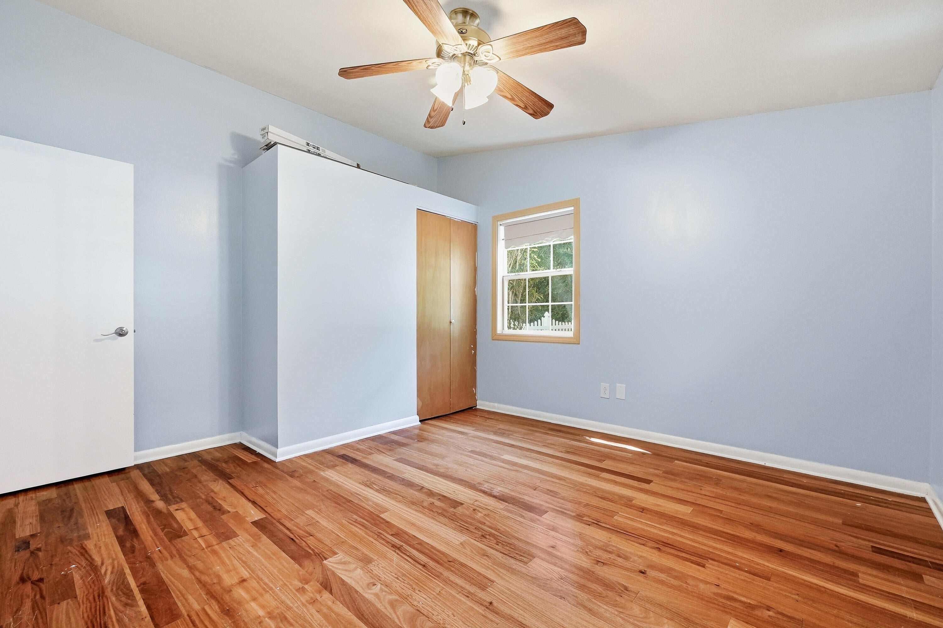 KINGS COURT - Residential