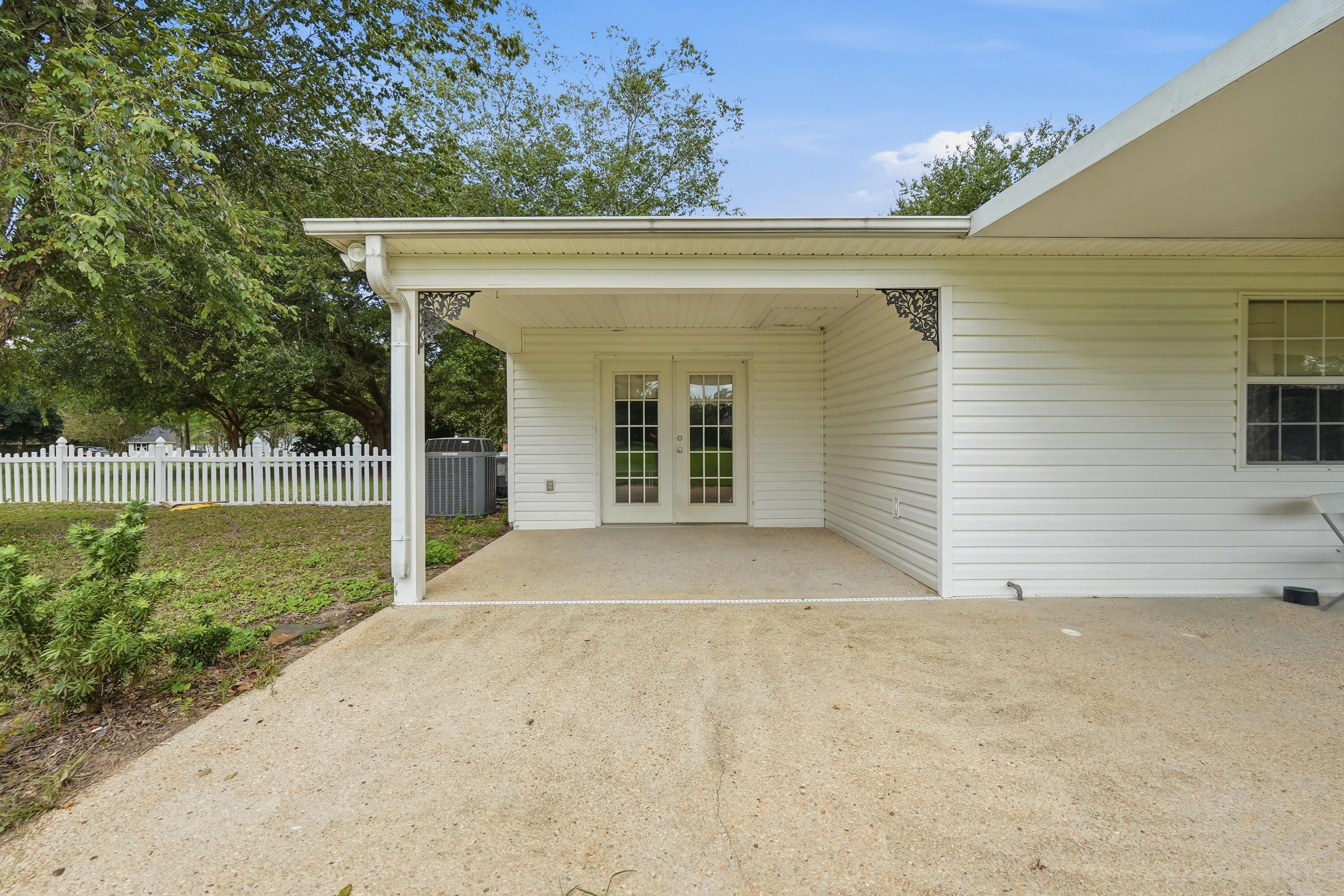 KINGS COURT - Residential
