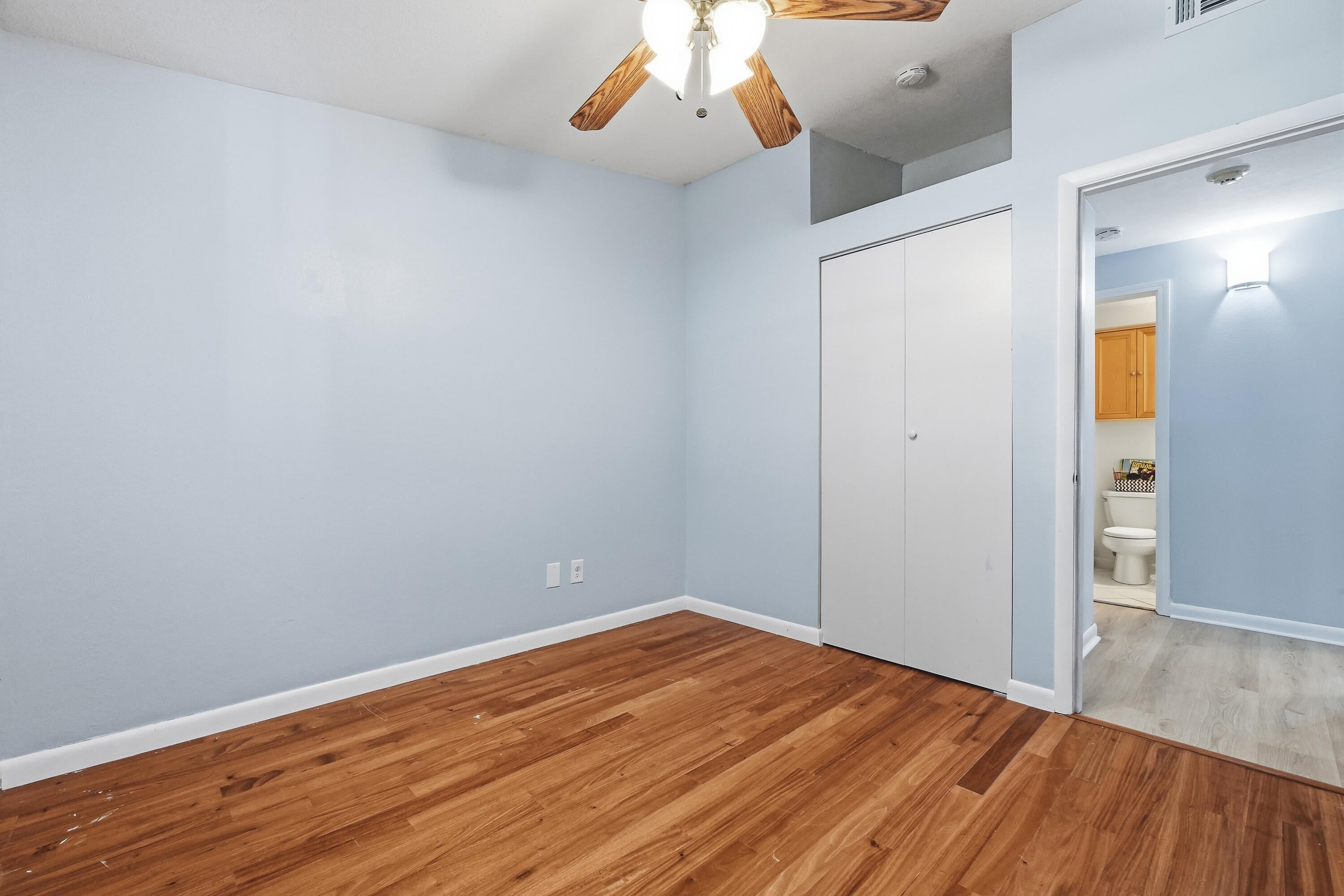 KINGS COURT - Residential