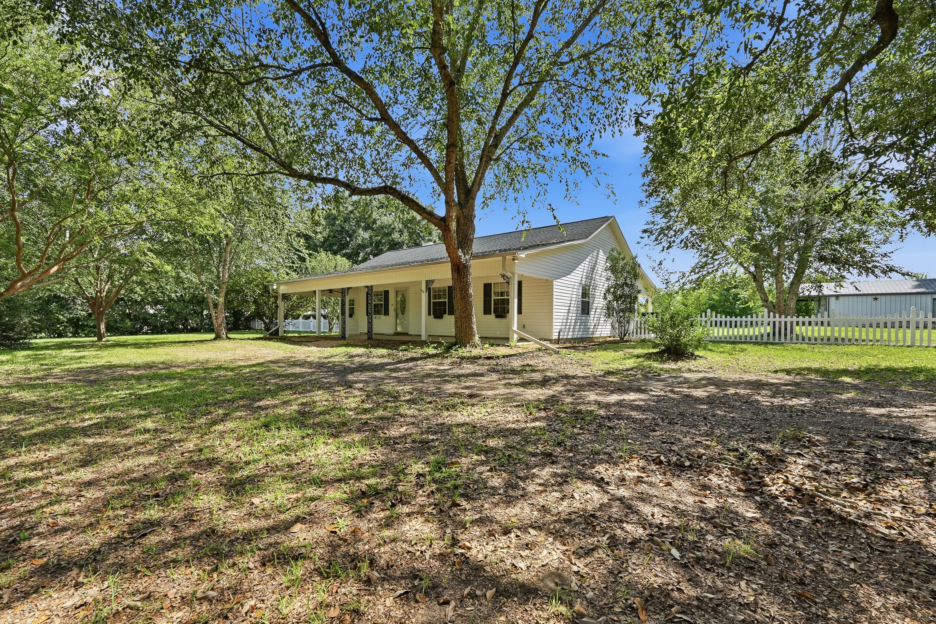 KINGS COURT - Residential