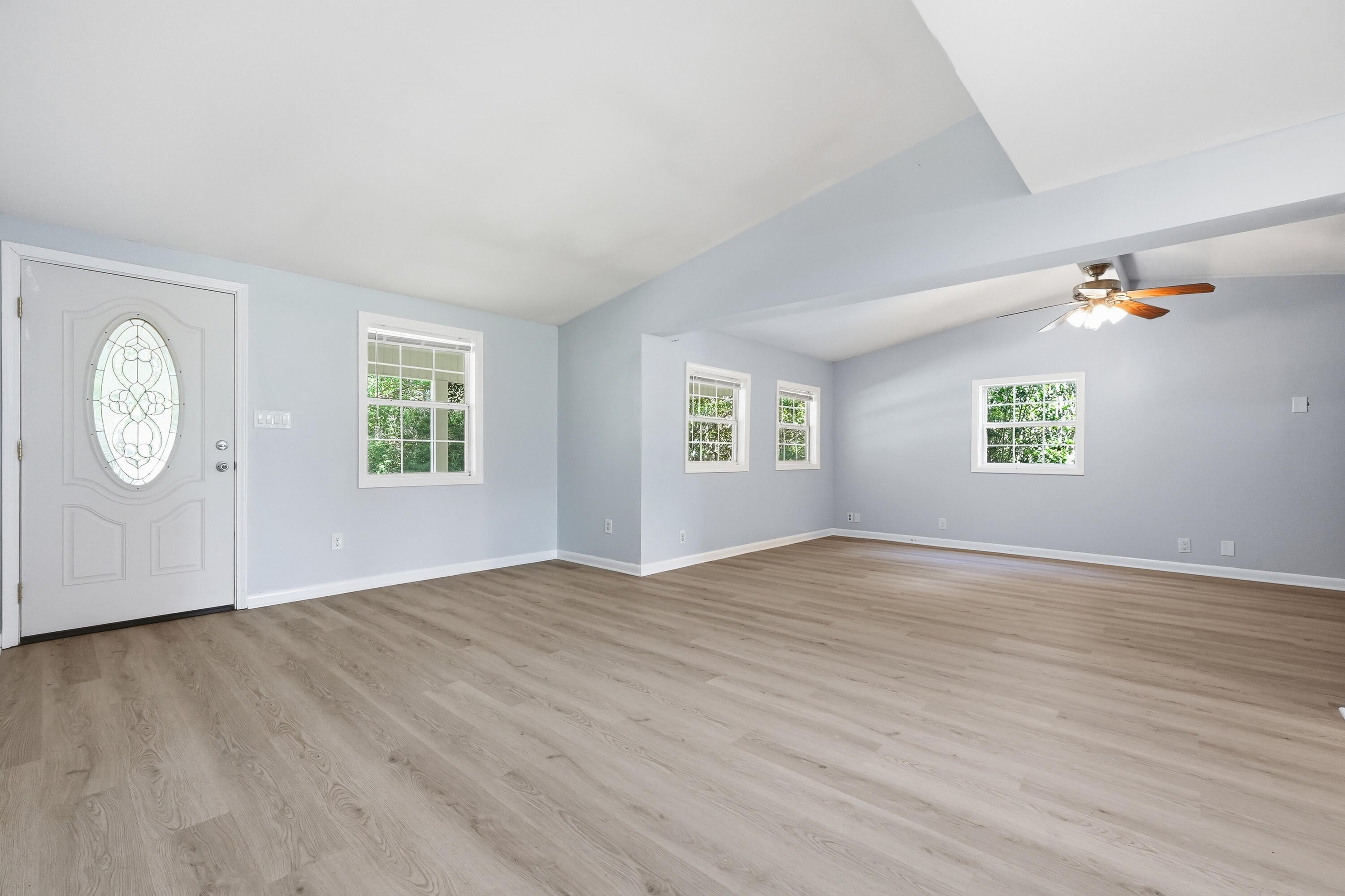 KINGS COURT - Residential