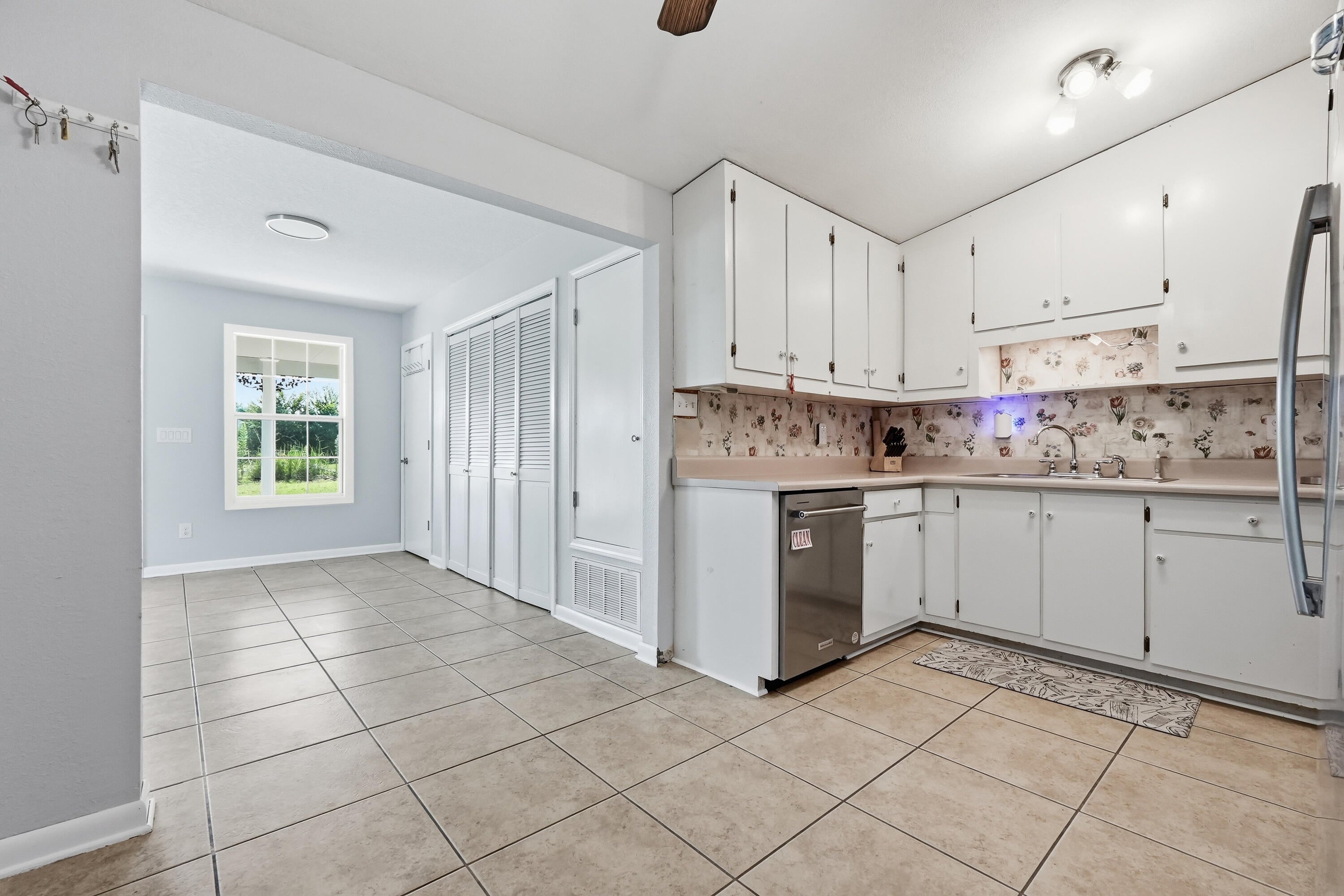 KINGS COURT - Residential