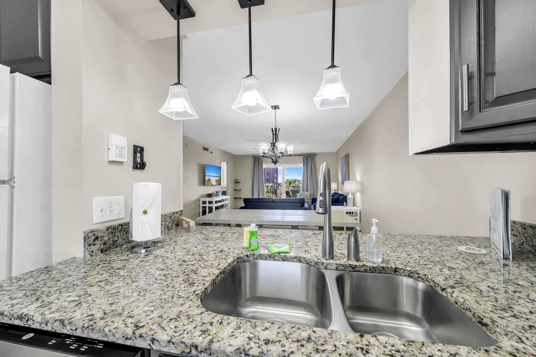 ISLANDER CONDO PH 2 - Residential