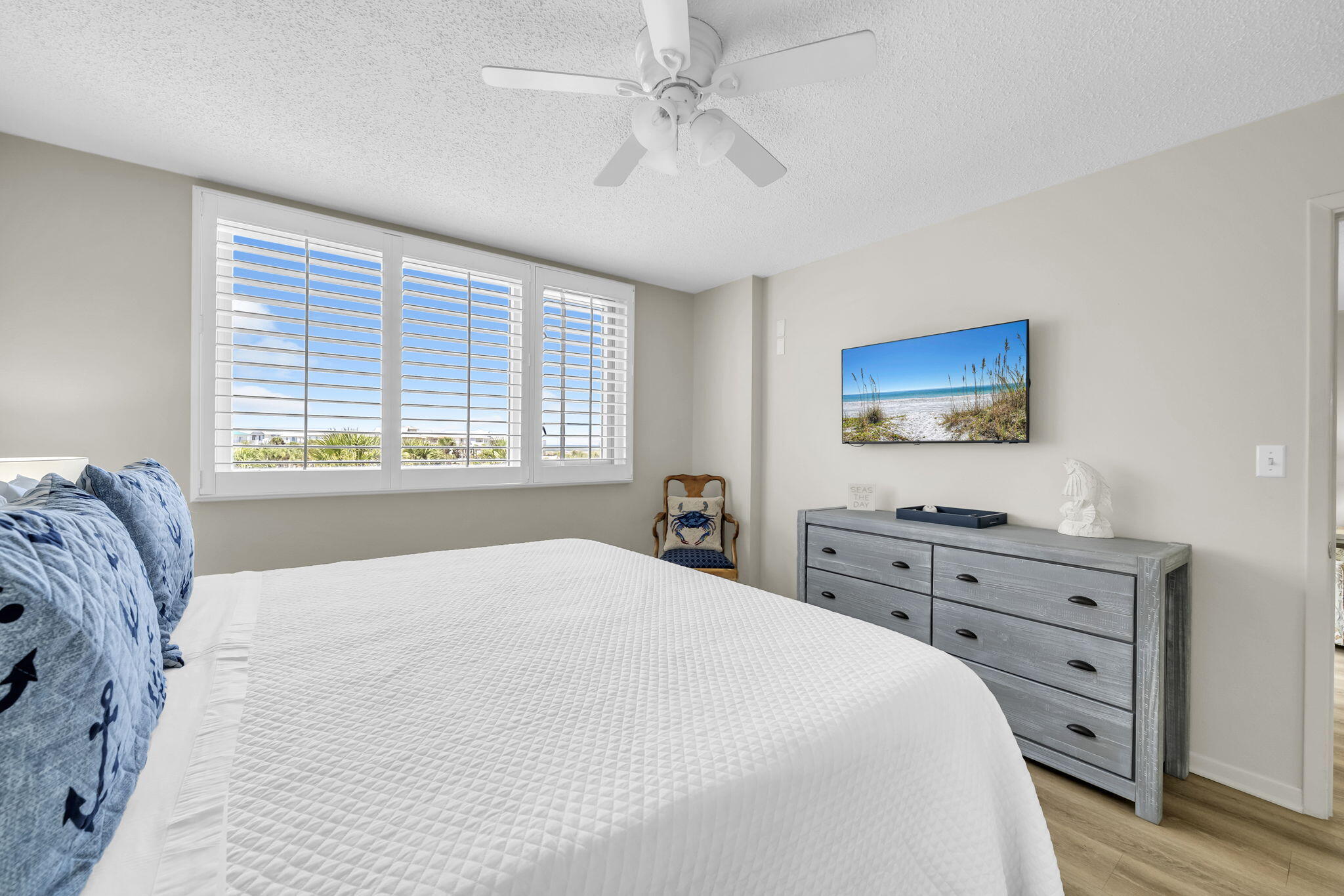 ISLANDER CONDO PH 2 - Residential