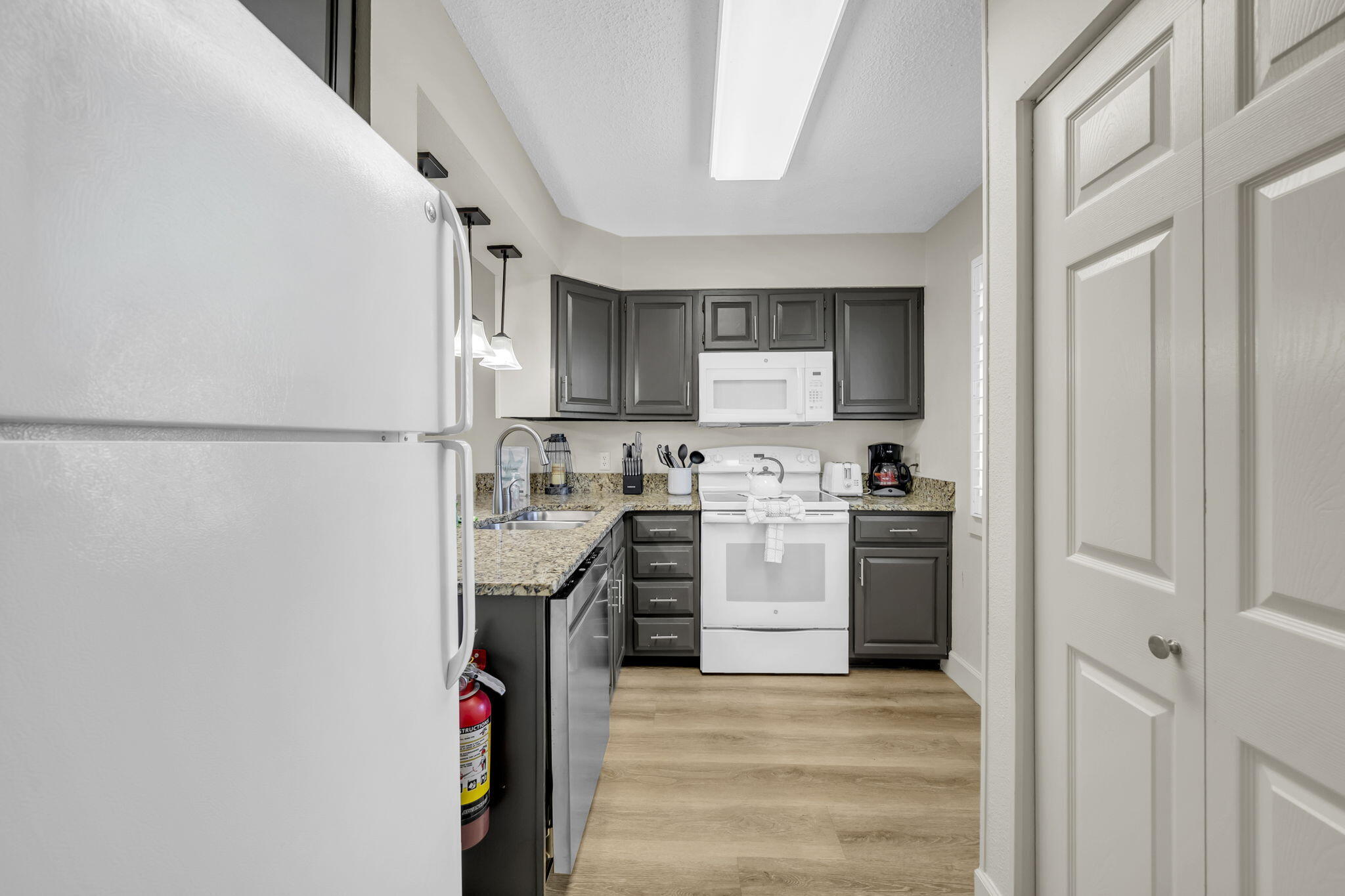 ISLANDER CONDO PH 2 - Residential