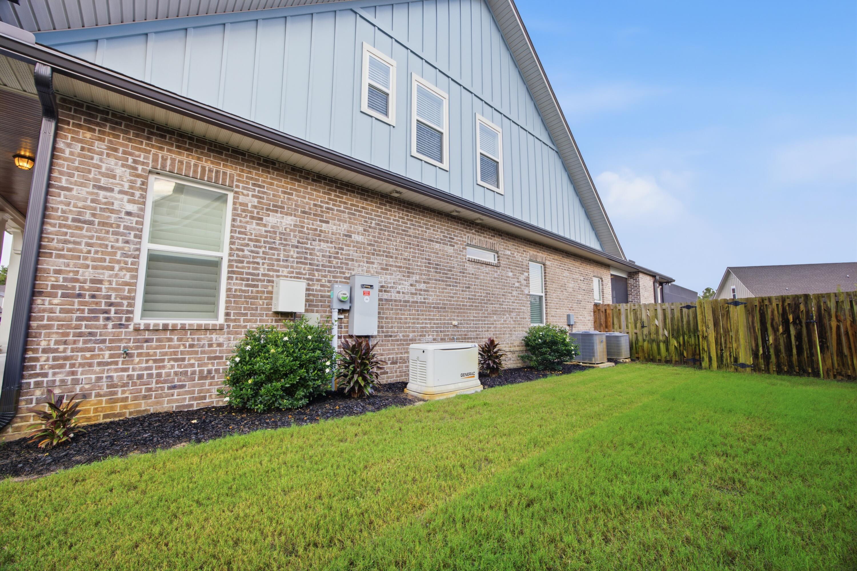 HAMMOCK BAY - Residential